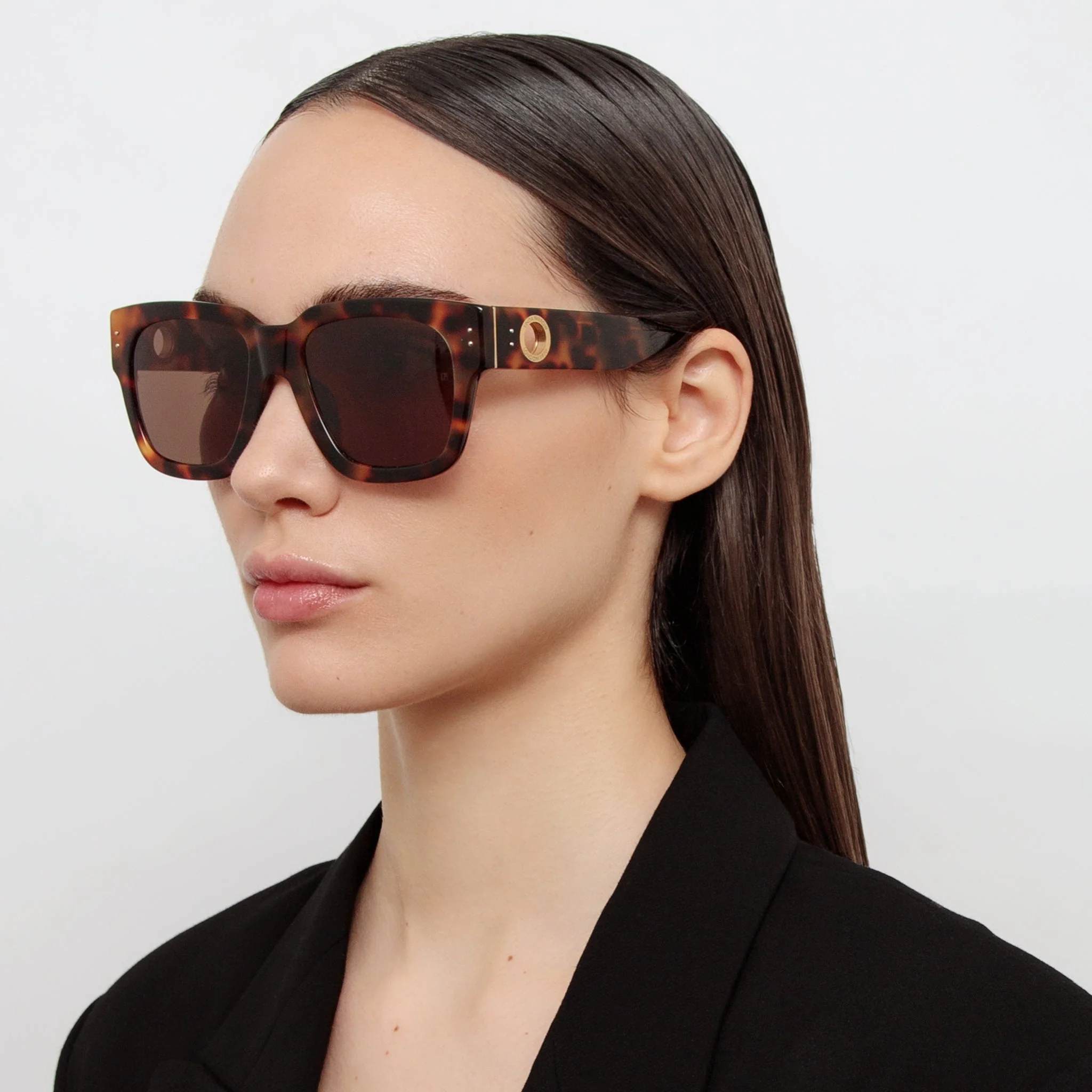 Amber Sunglasses in Tortoiseshell - Image 3