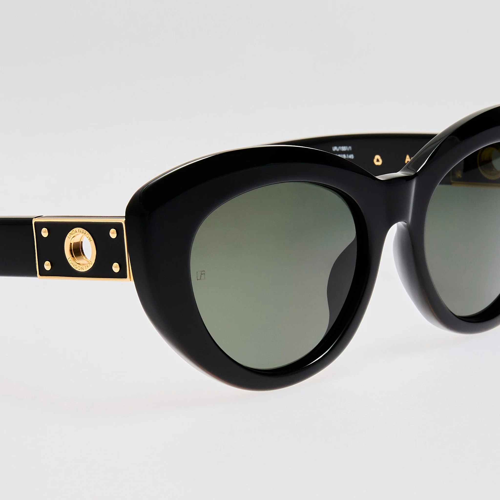 Anna Sunglasses in Black - Image 4
