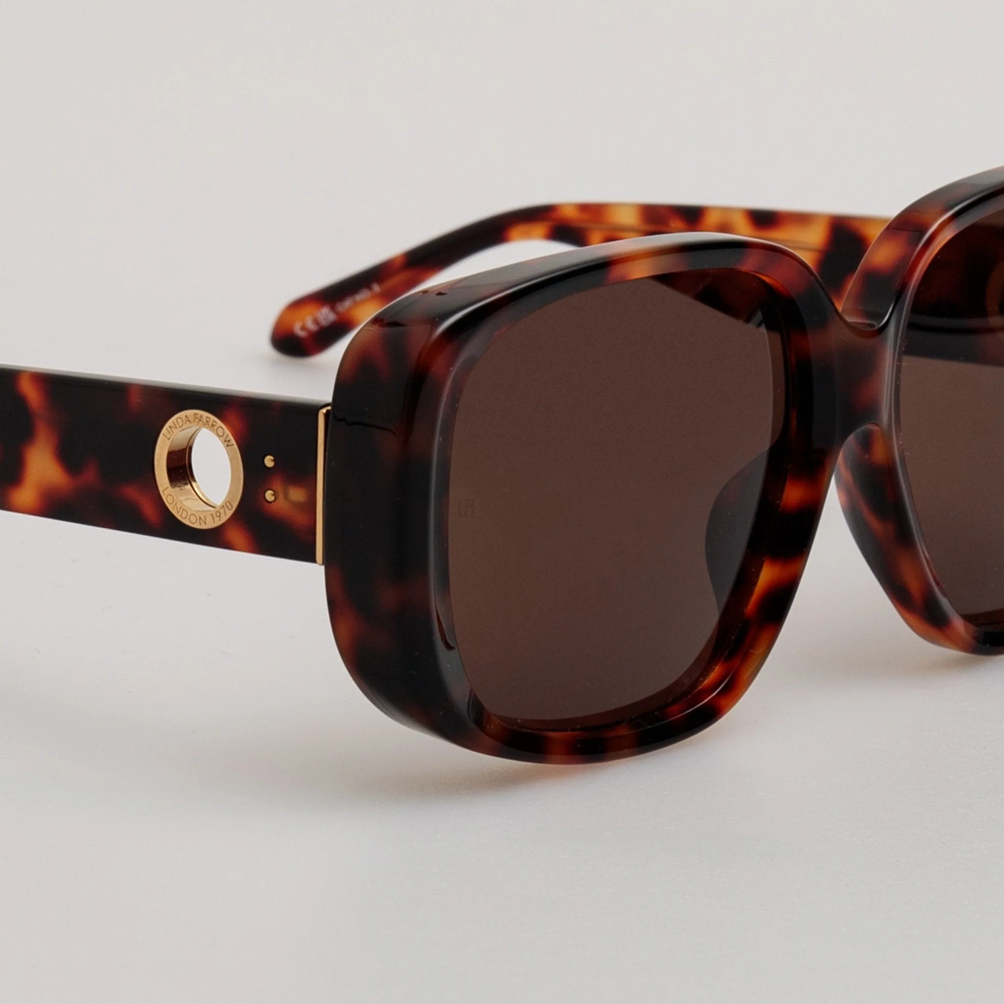 Astrid Oversized Sunglasses in Tortoiseshell - Image 4