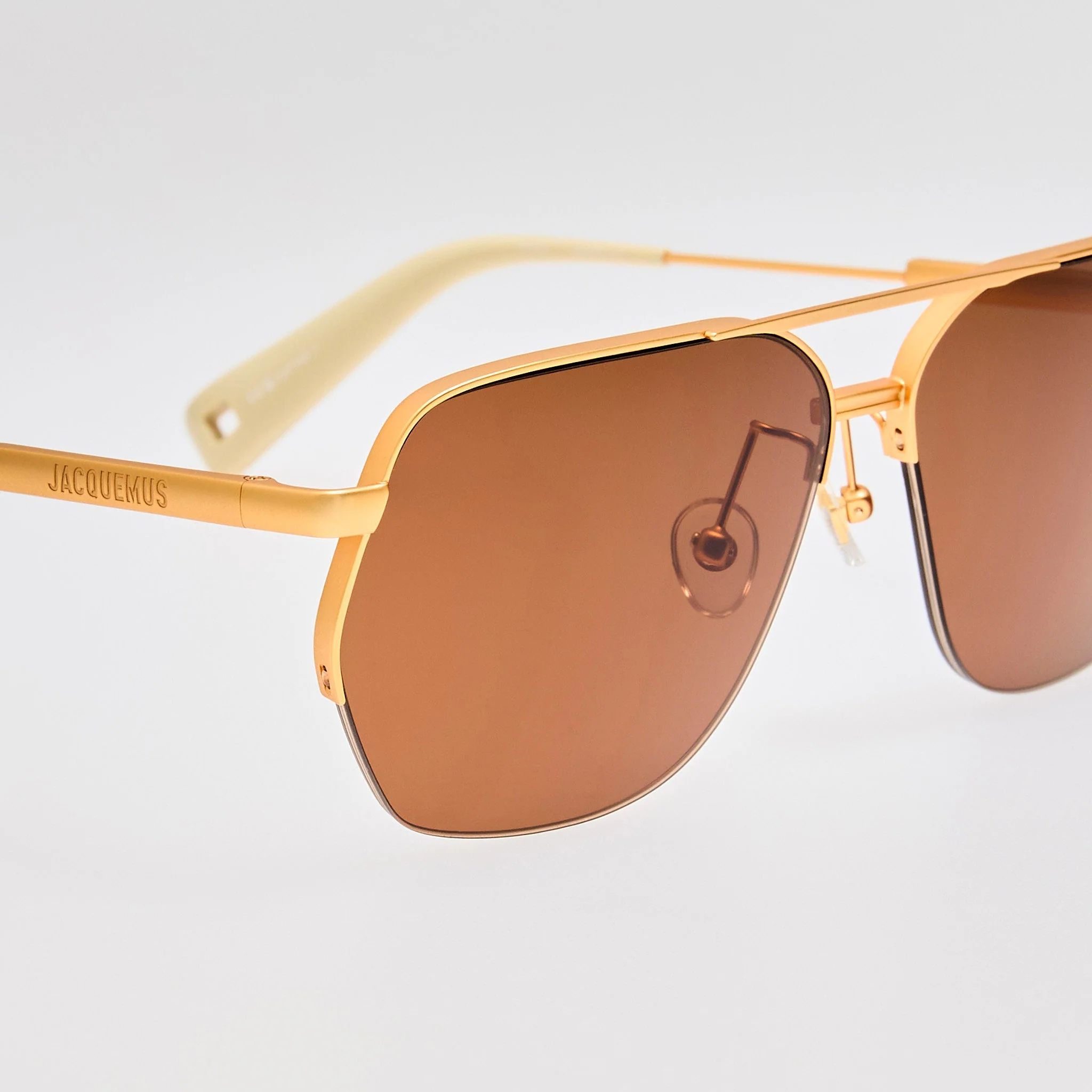 Aviador Sunglasses in Matt Gold - Image 4