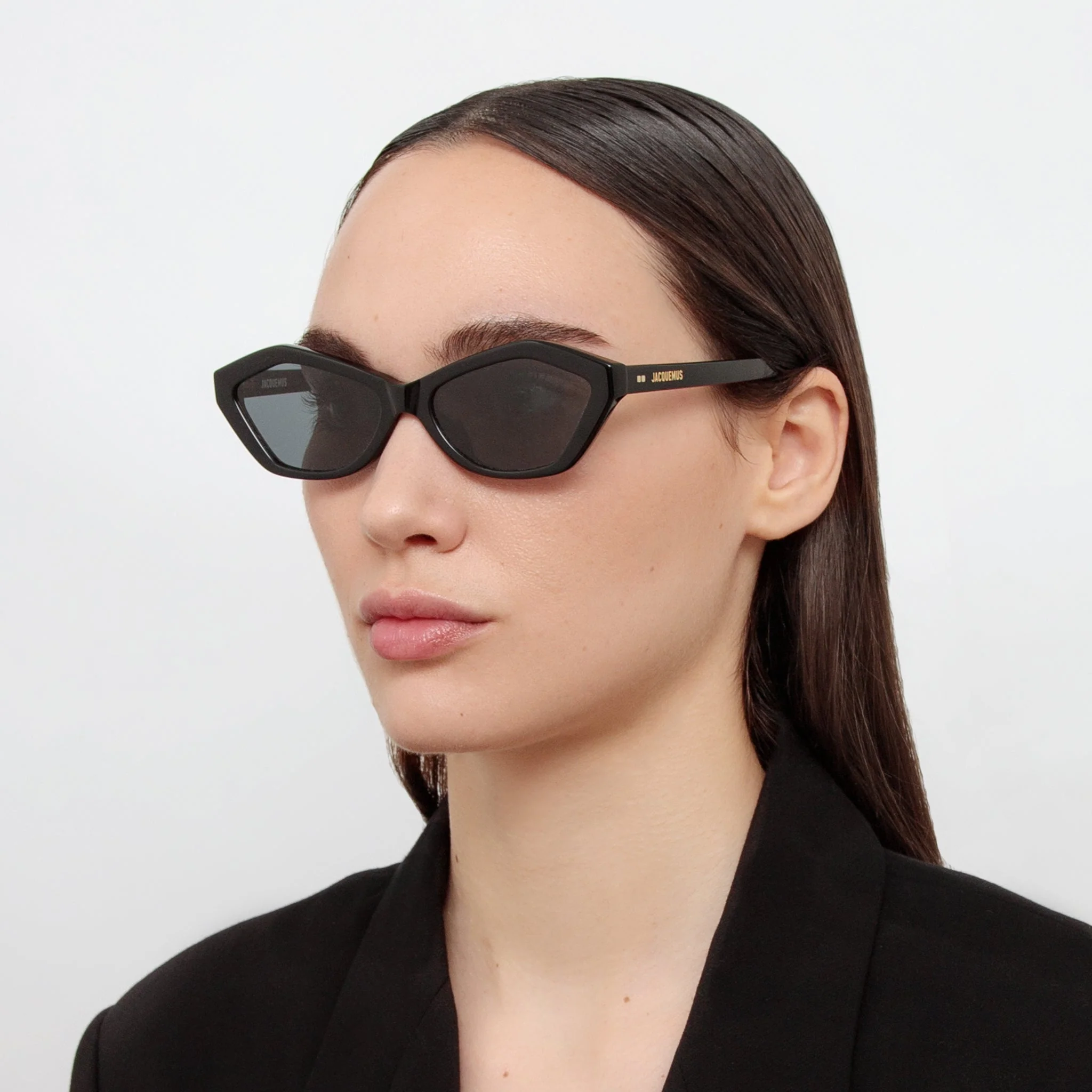 Bambino Angular Sunglasses in Black - Image 2