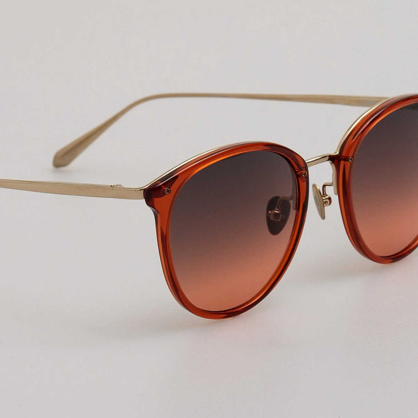Calthorpe Sunglasses in 22K Gold and Dusk Gradient - Image 4