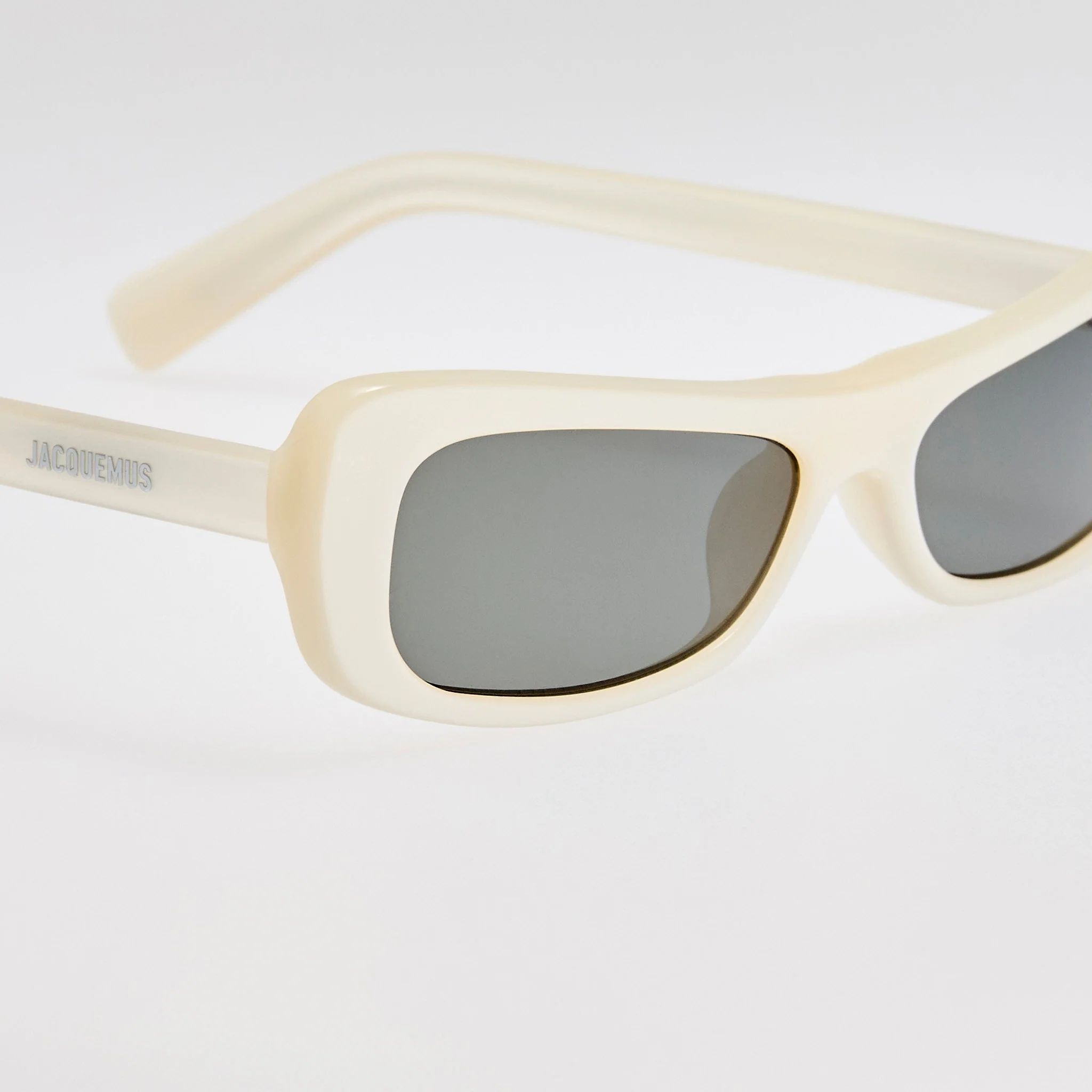 Capri Sunglasses in Metallic Pearl - Image 3