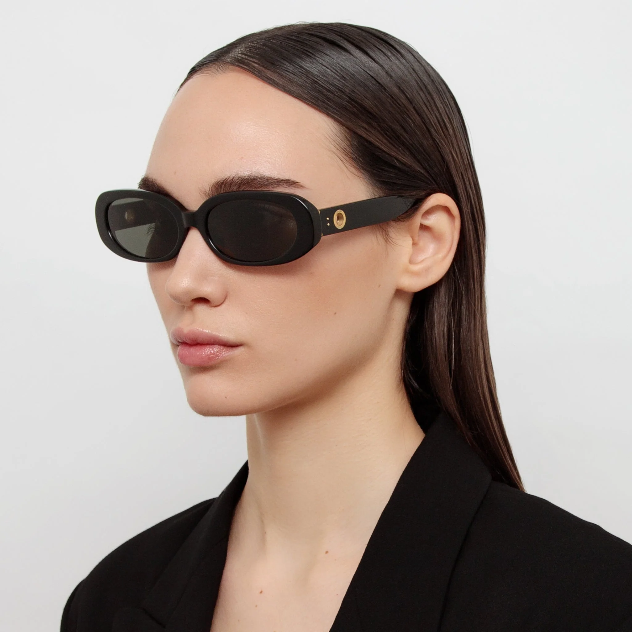 Cara Sunglasses in Black - Image 3