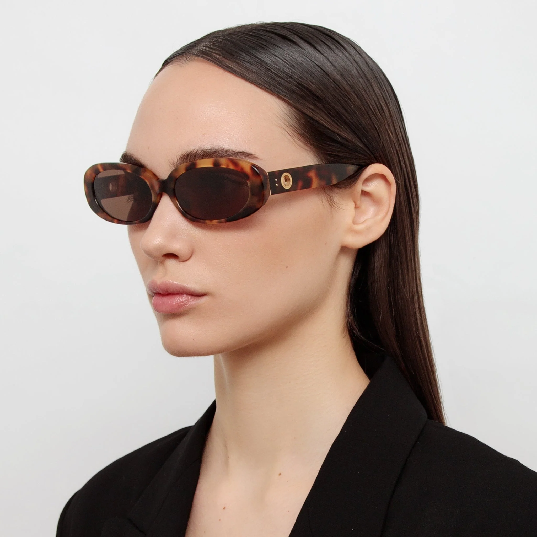 Cara Sunglasses in Tortoiseshell - Image 3
