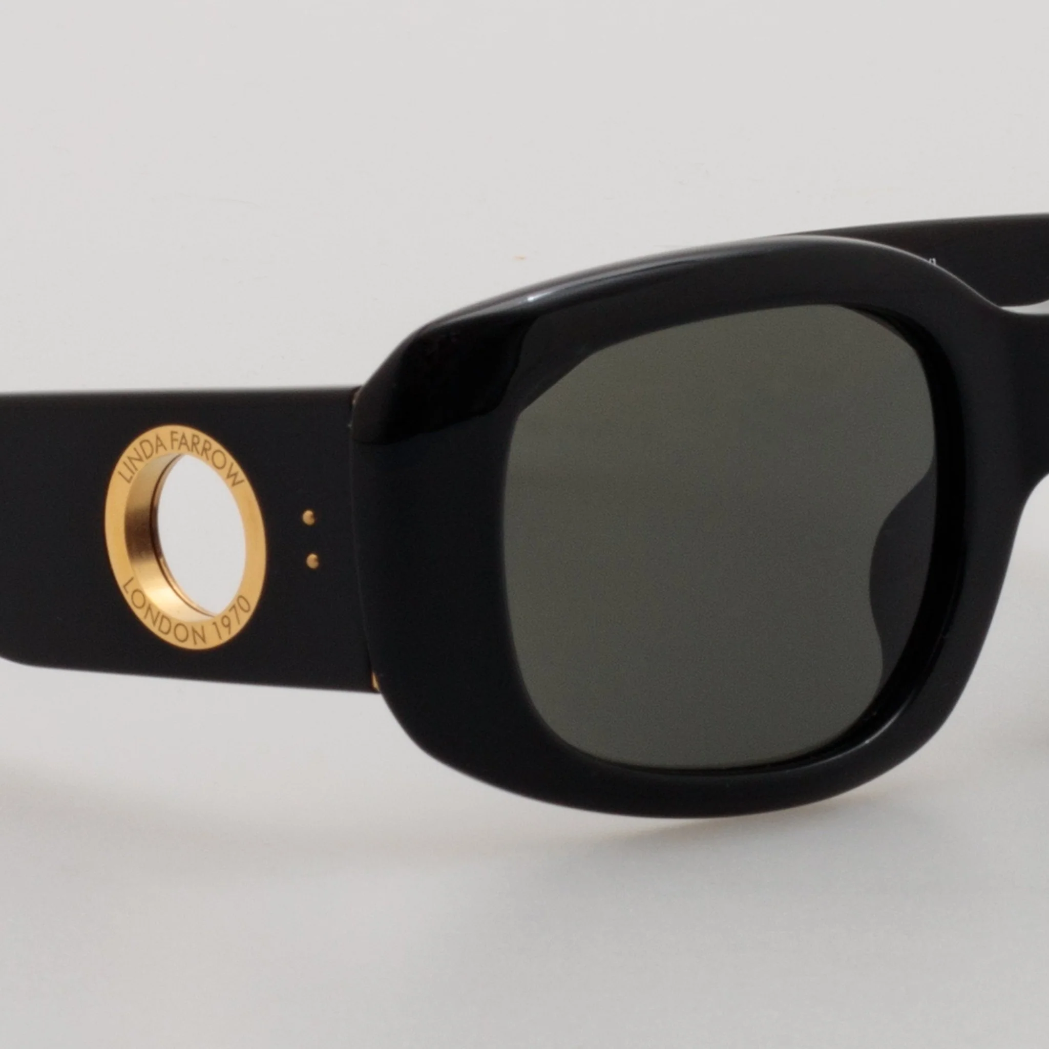 Celeste Oversize Sunglasses in Black - Image 4