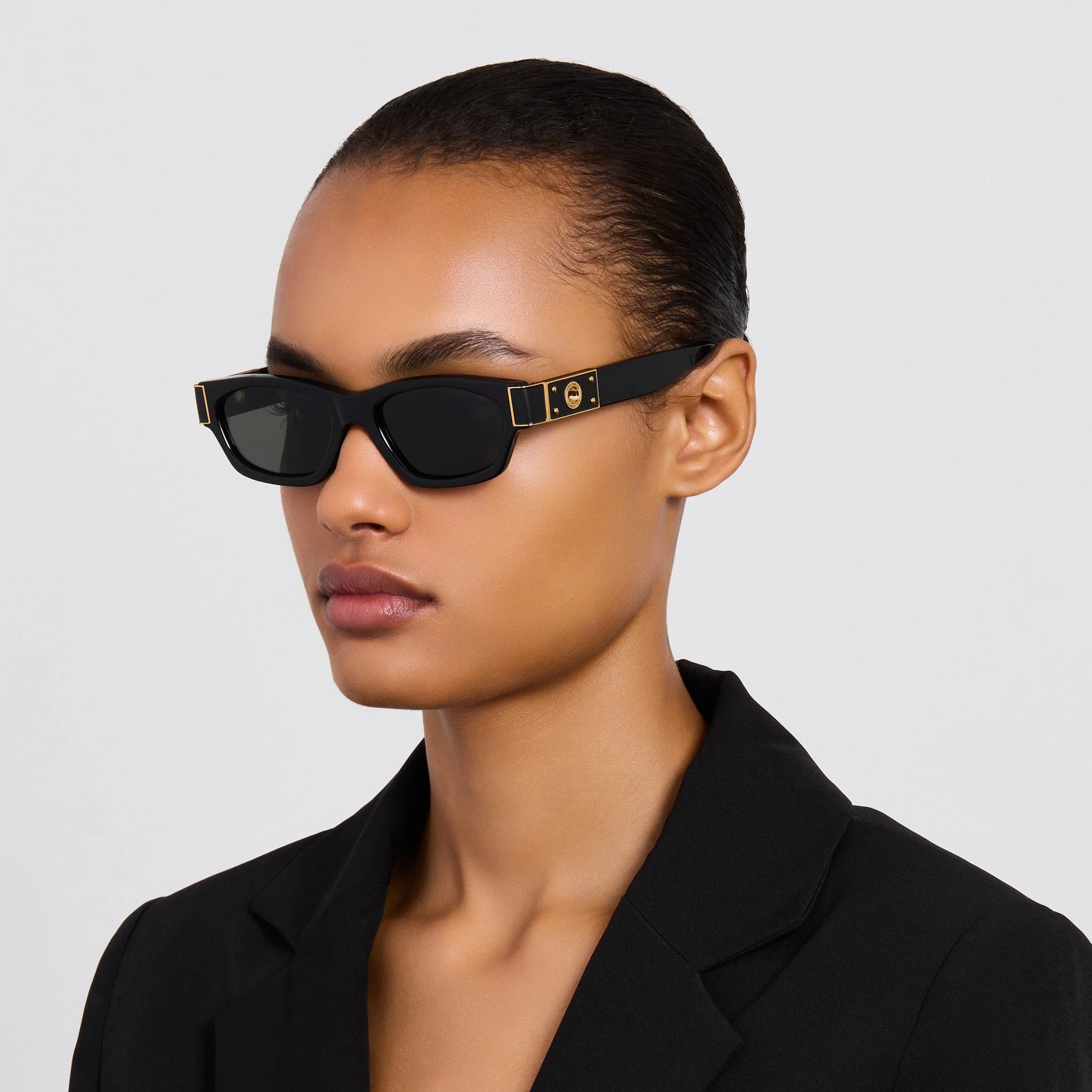 Clara Sunglasses in Black - Image 3
