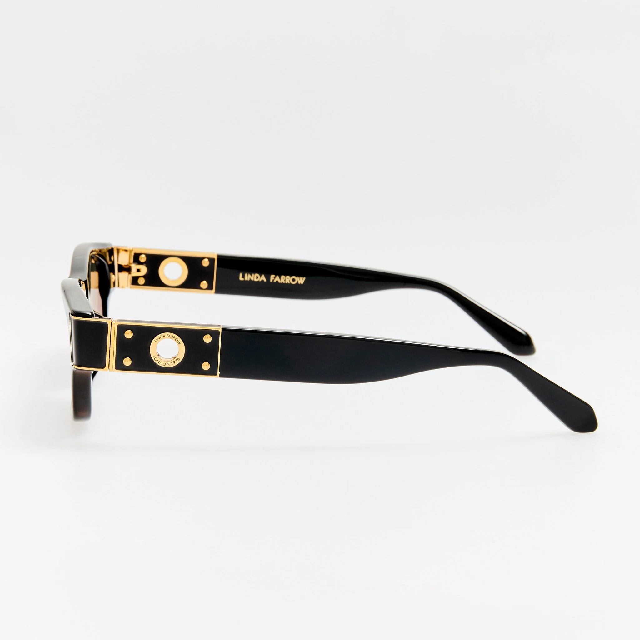 Clara Sunglasses in Black - Image 5