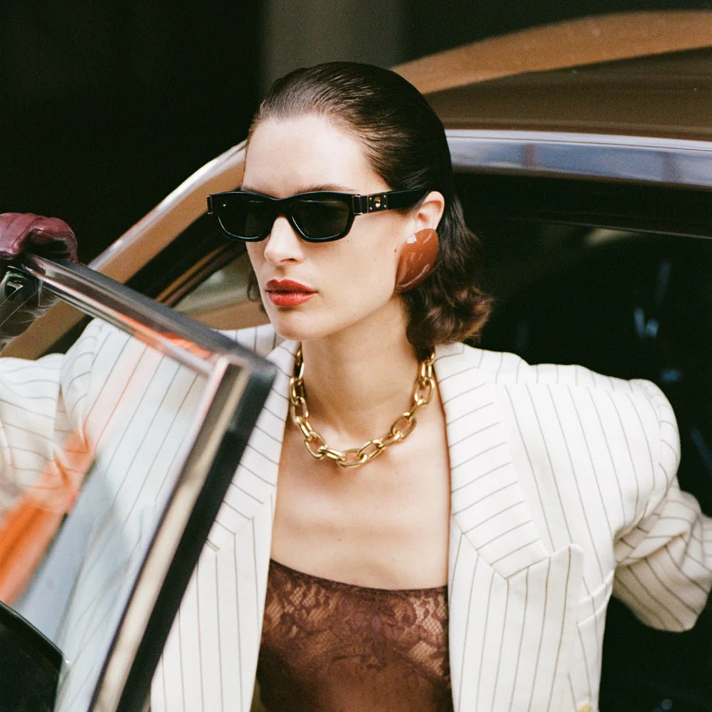 Clara Sunglasses in Black - Image 7