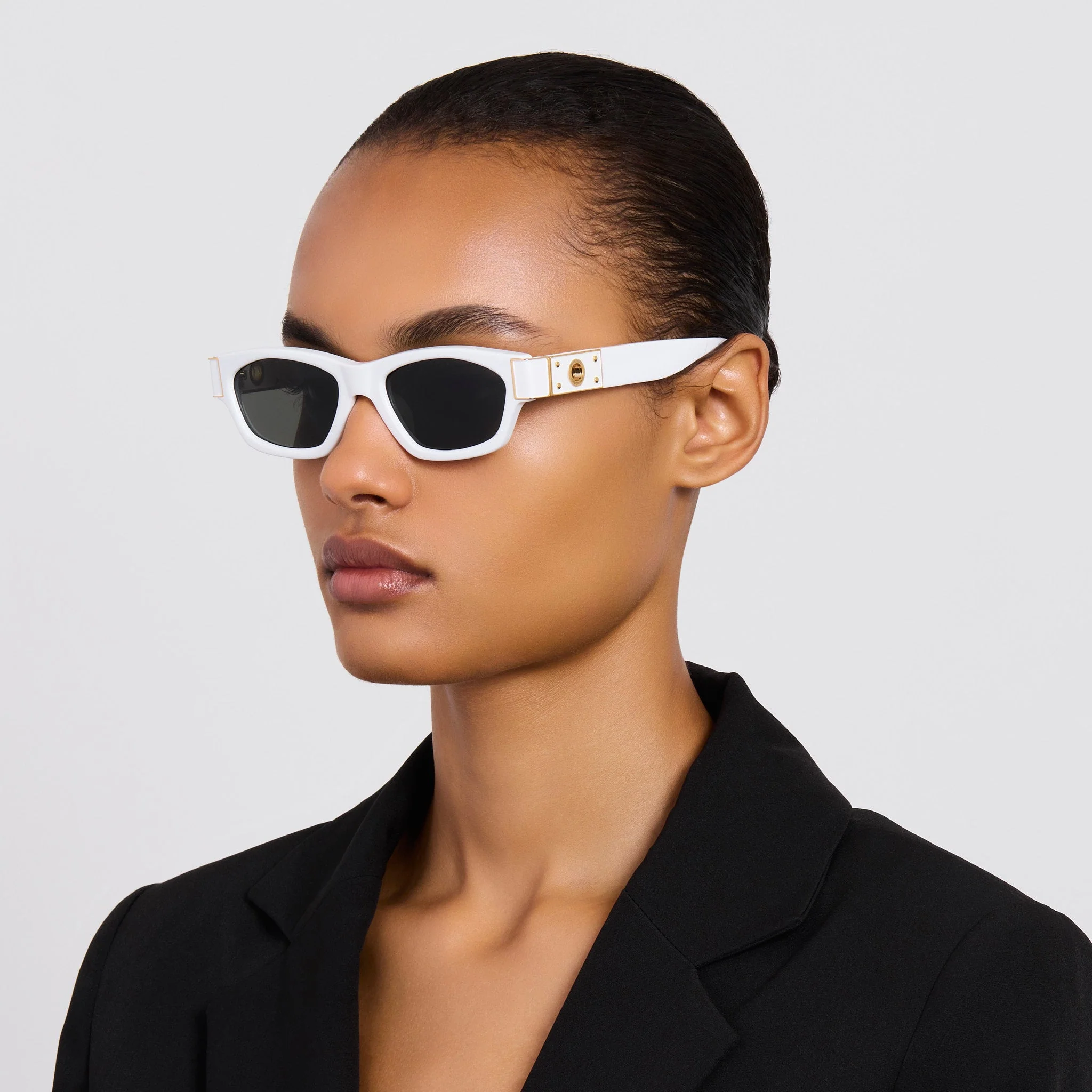 Clara Sunglasses in White - Image 3
