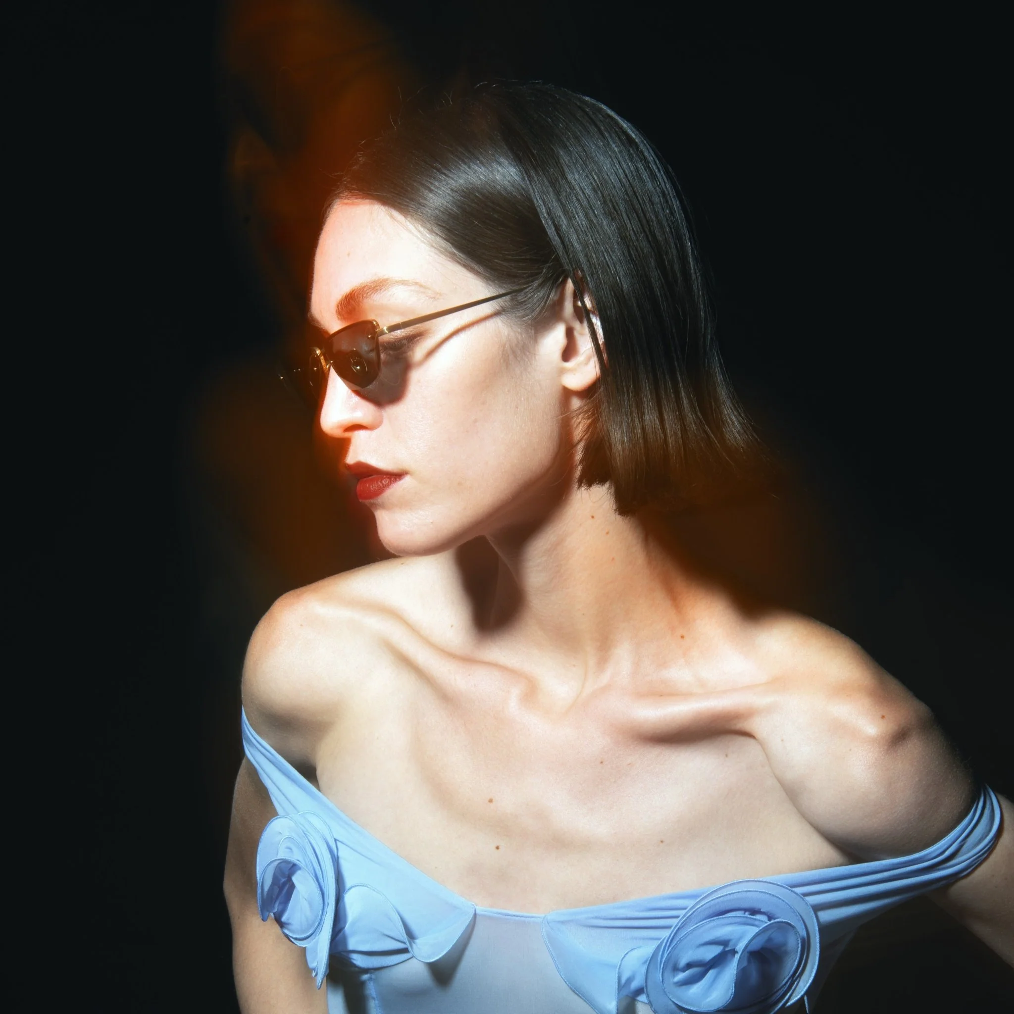 Cleo Sunglasses in 22K gold and Grey - Image 5