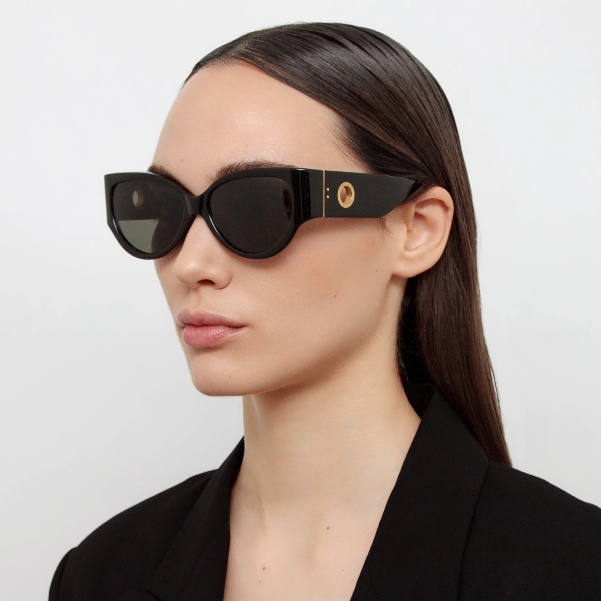 Connie Sunglasses in Black - Image 3