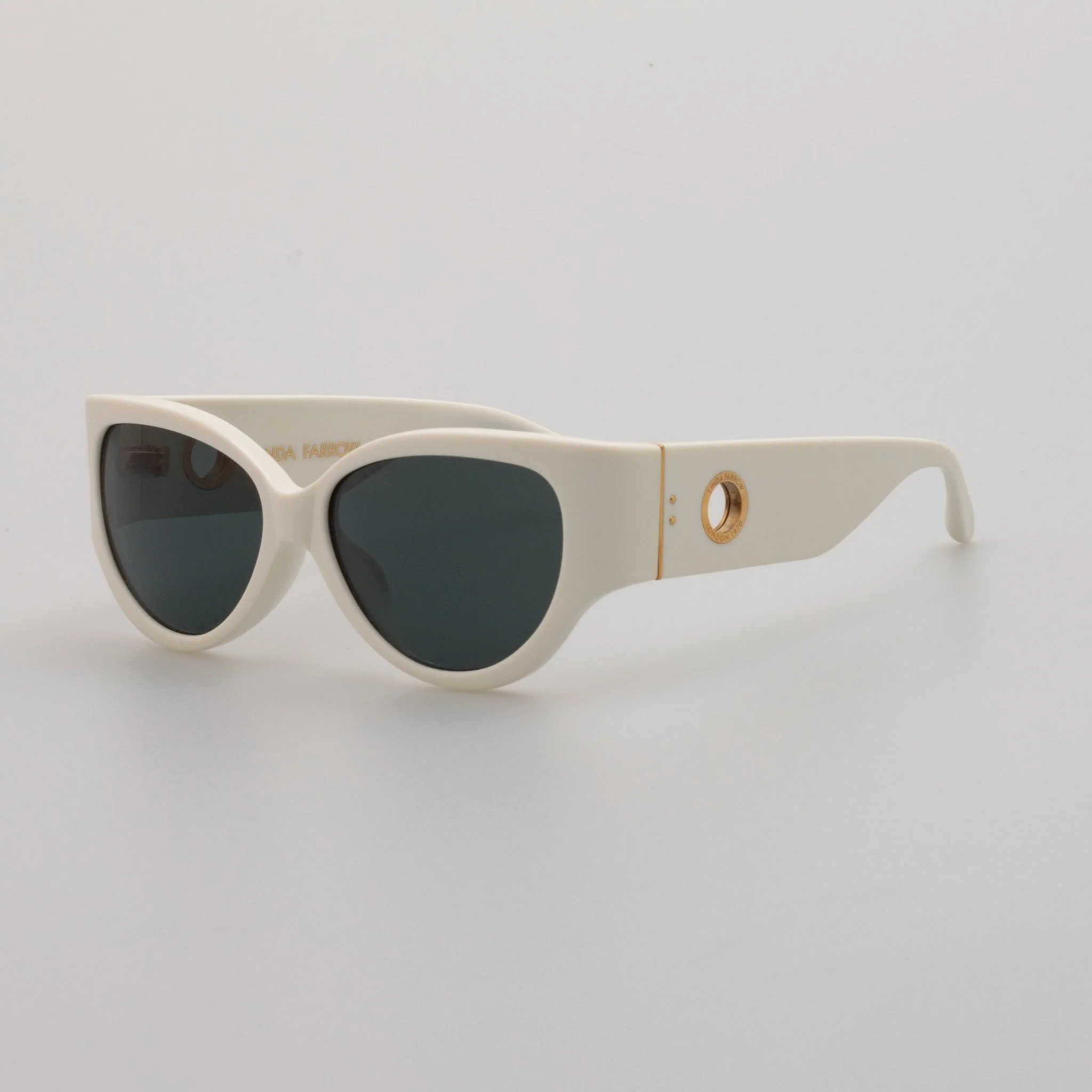 Connie Sunglasses in White - Image 3