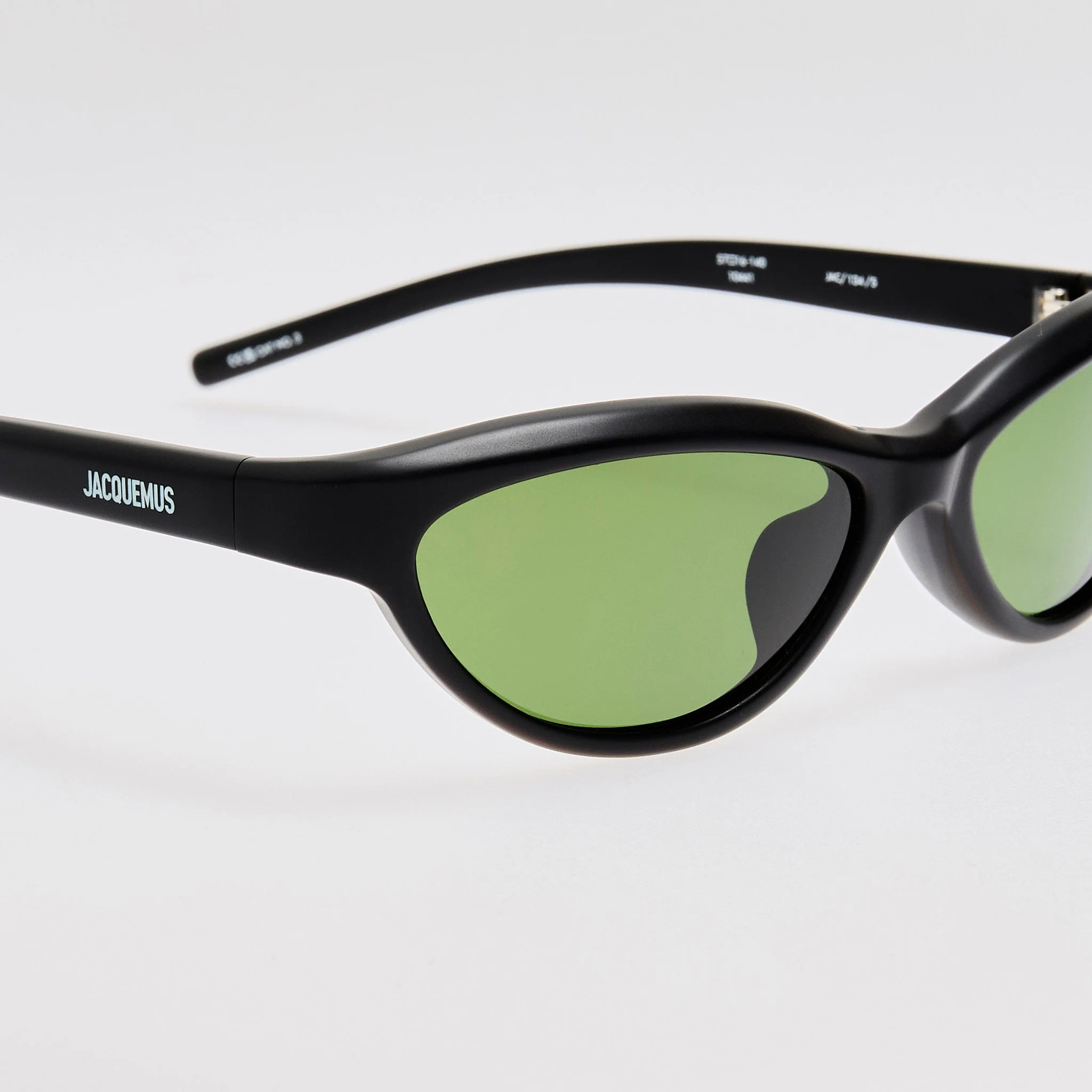 Curvo Sunglasses in Matt Black - Image 3
