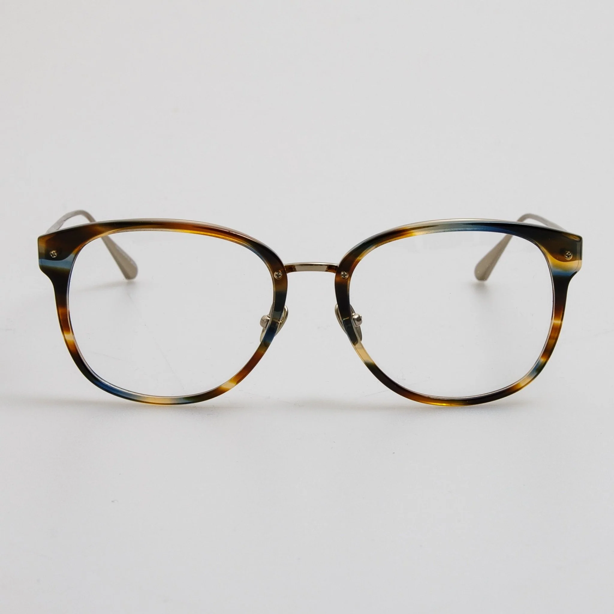 Cyrus D-Frame Optical in Earth Horn