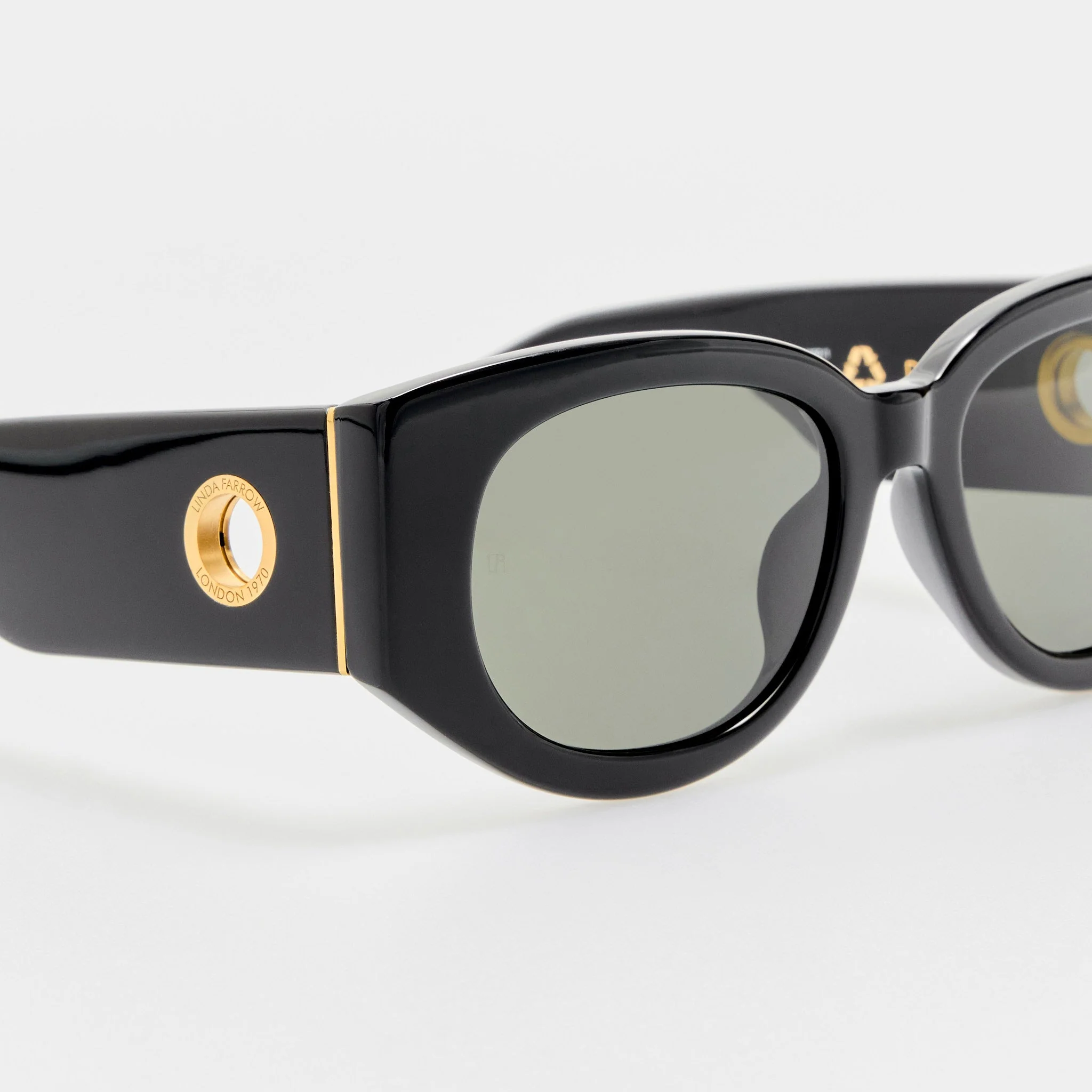 Debbie Sunglasses in Black - Image 5