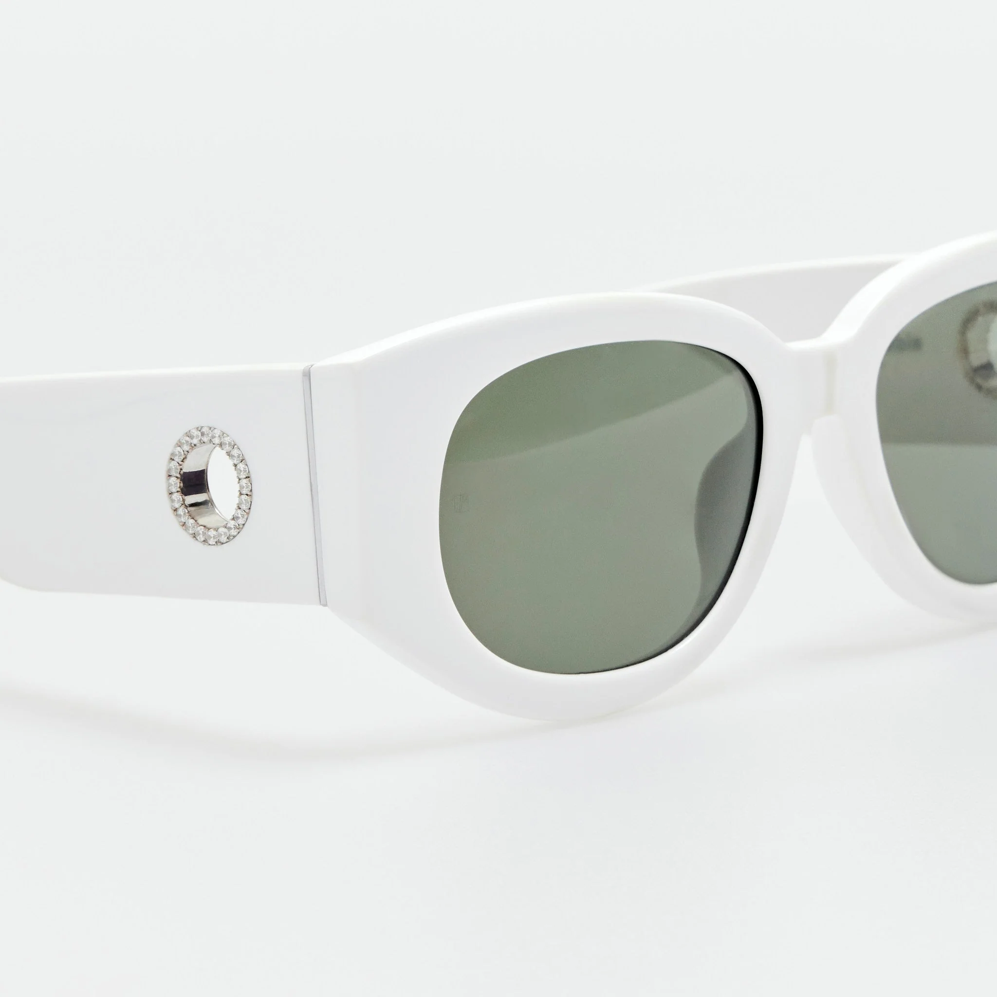 Debbie Sunglasses in White with Diamonds and 22K White Gold - Image 5