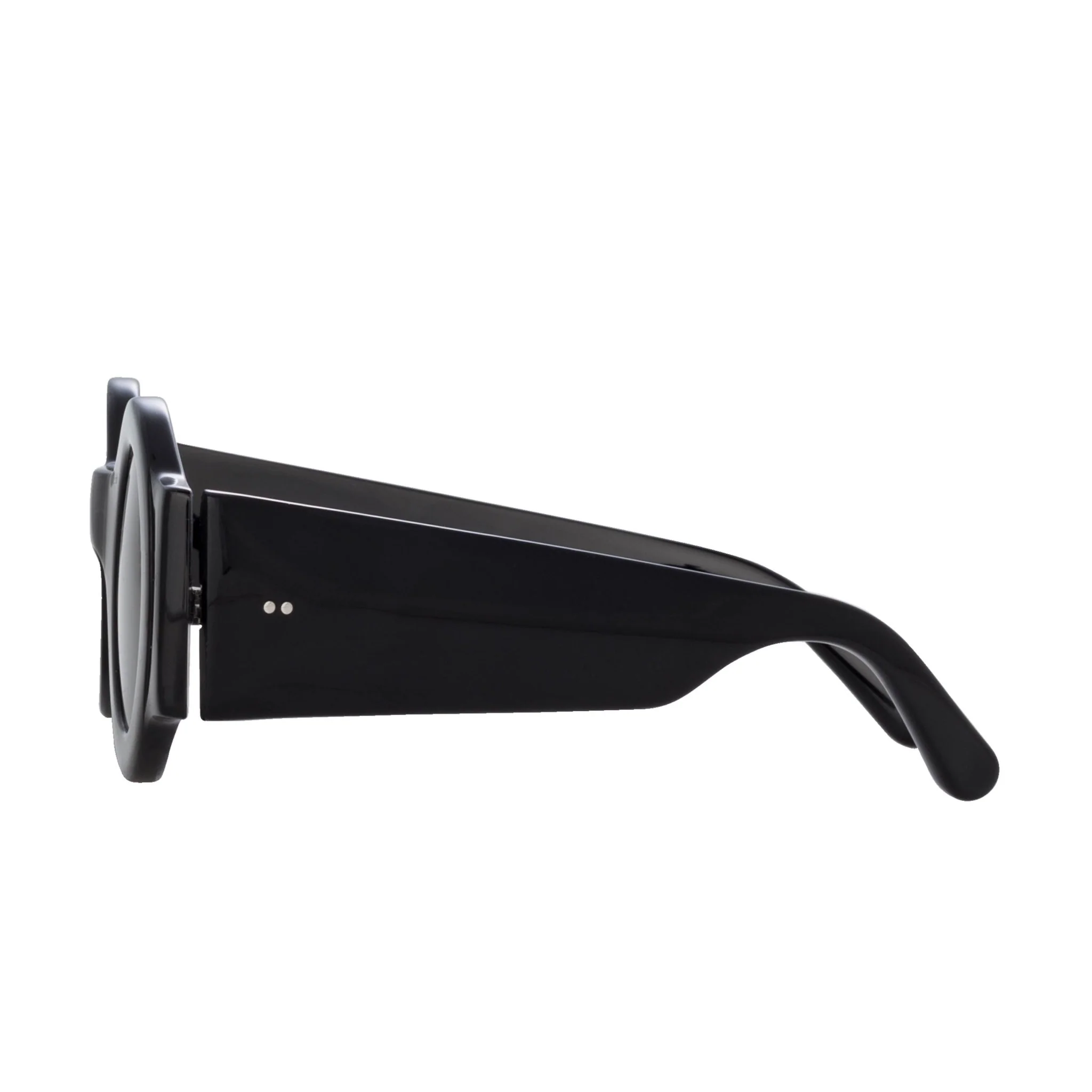 Round Sunglasses in Black - Image 4