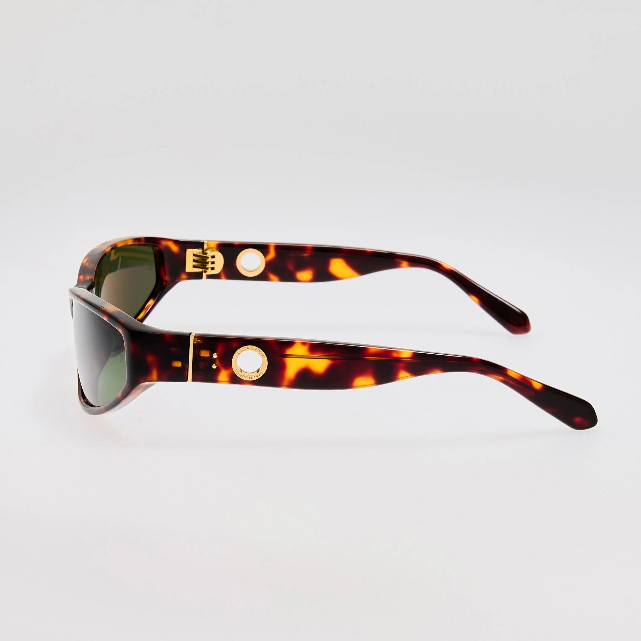 Etain Sunglasses in Dark Tortoiseshell - Image 6