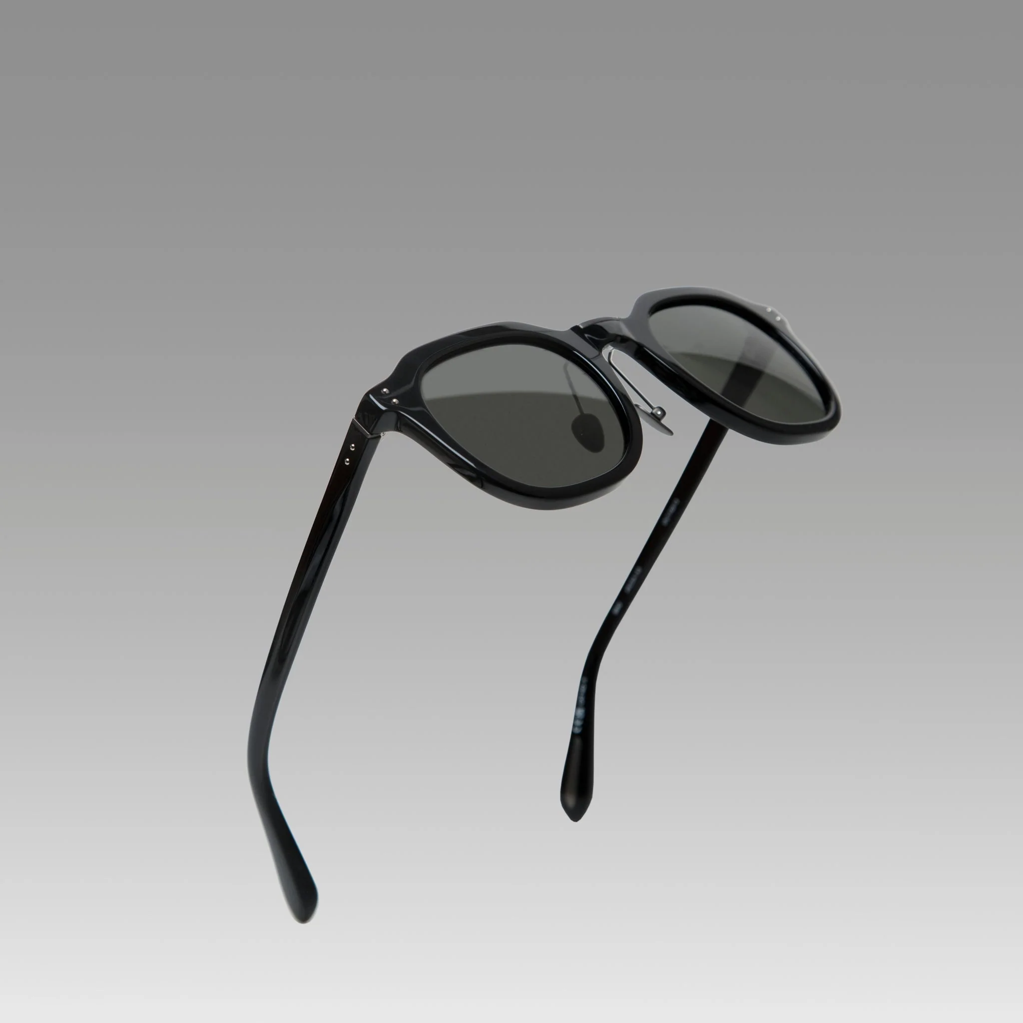 Fletcher Sunglasses in Matt Black Nickel - Image 4