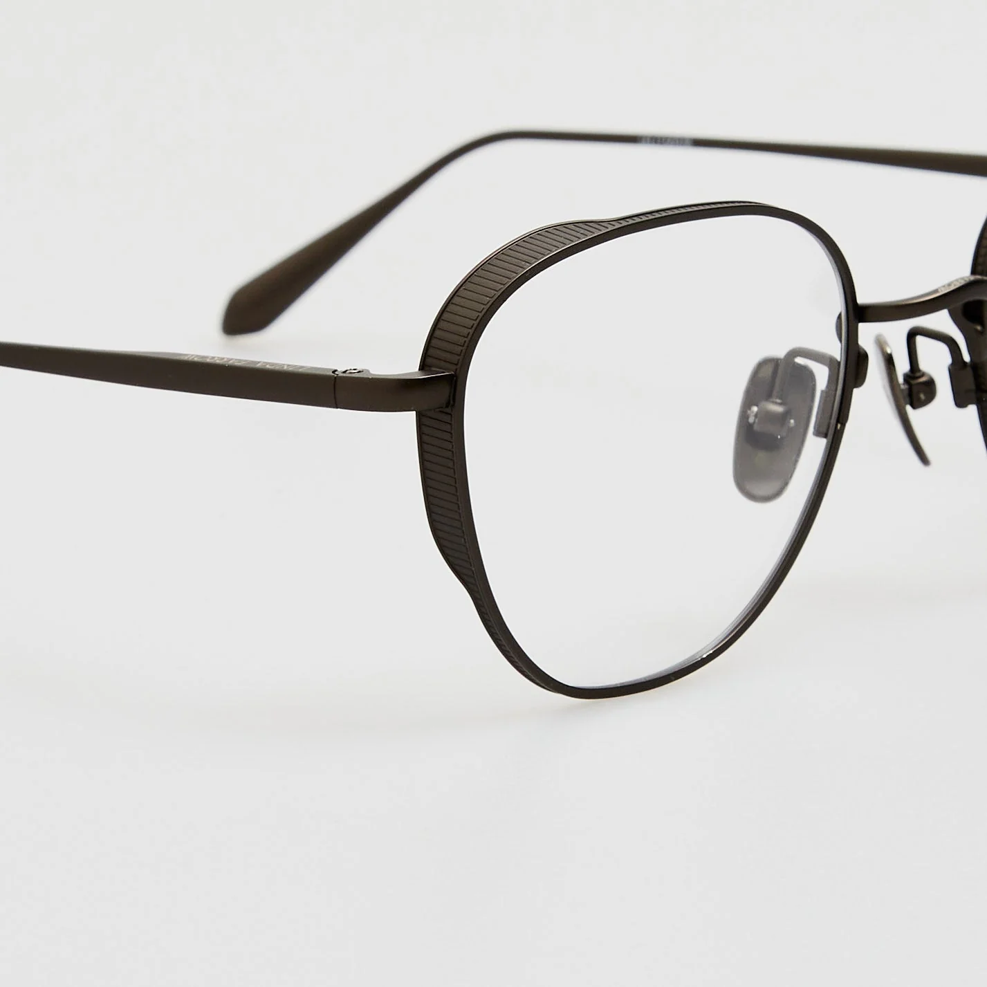 Hardy Oval Optical Frame in Matt Black Nickel - Image 4