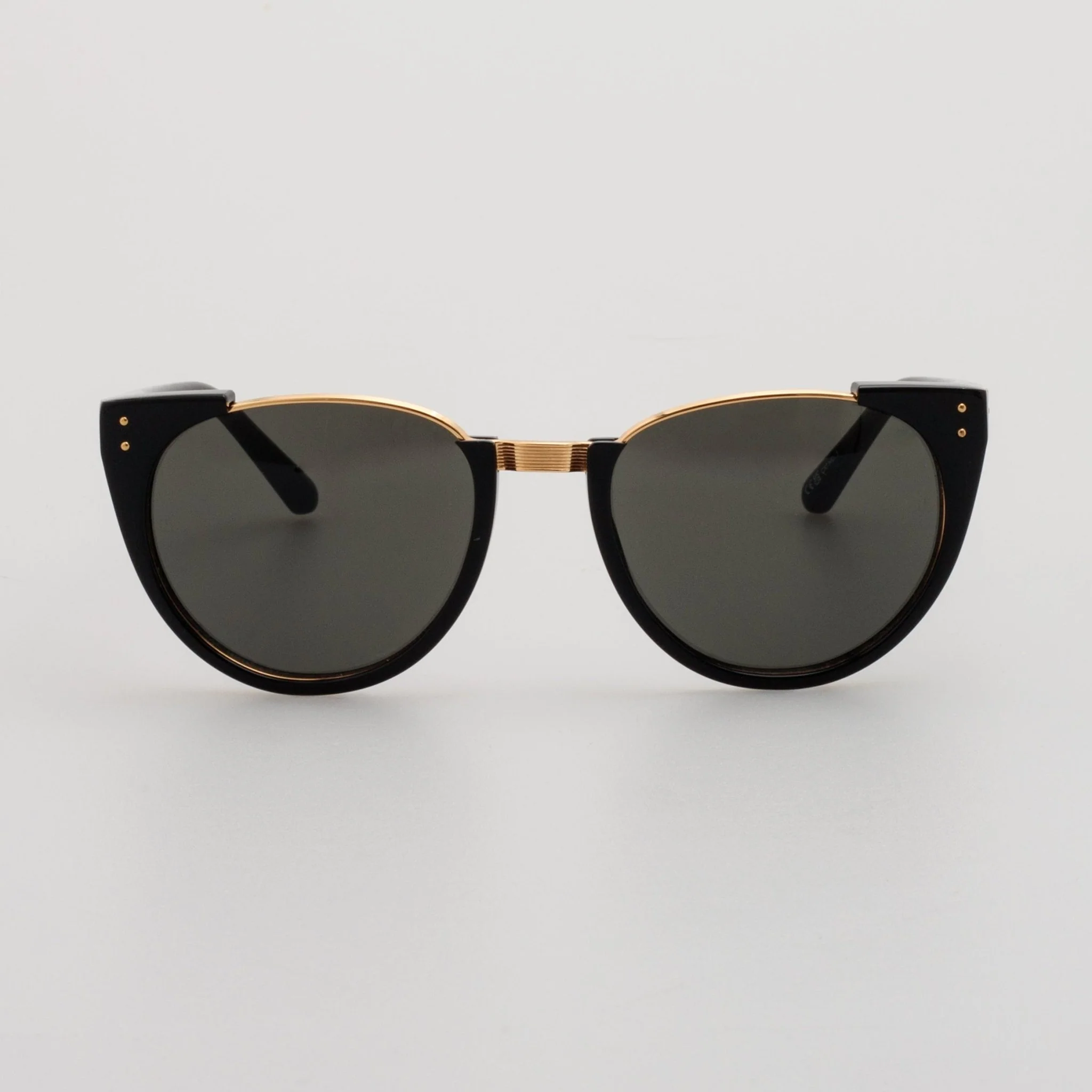 Iris Oval Sunglasses in Black