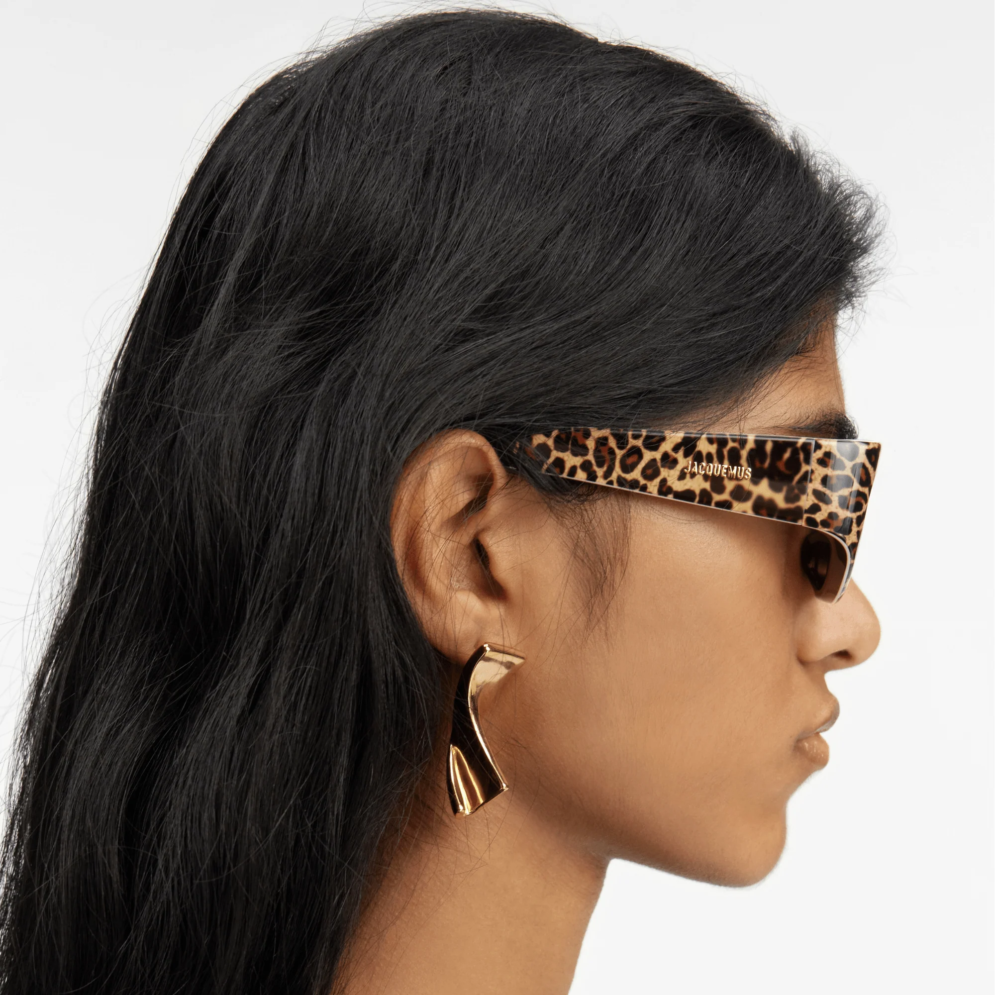 Ovalo Oval Sunglasses in Leopard - Image 6