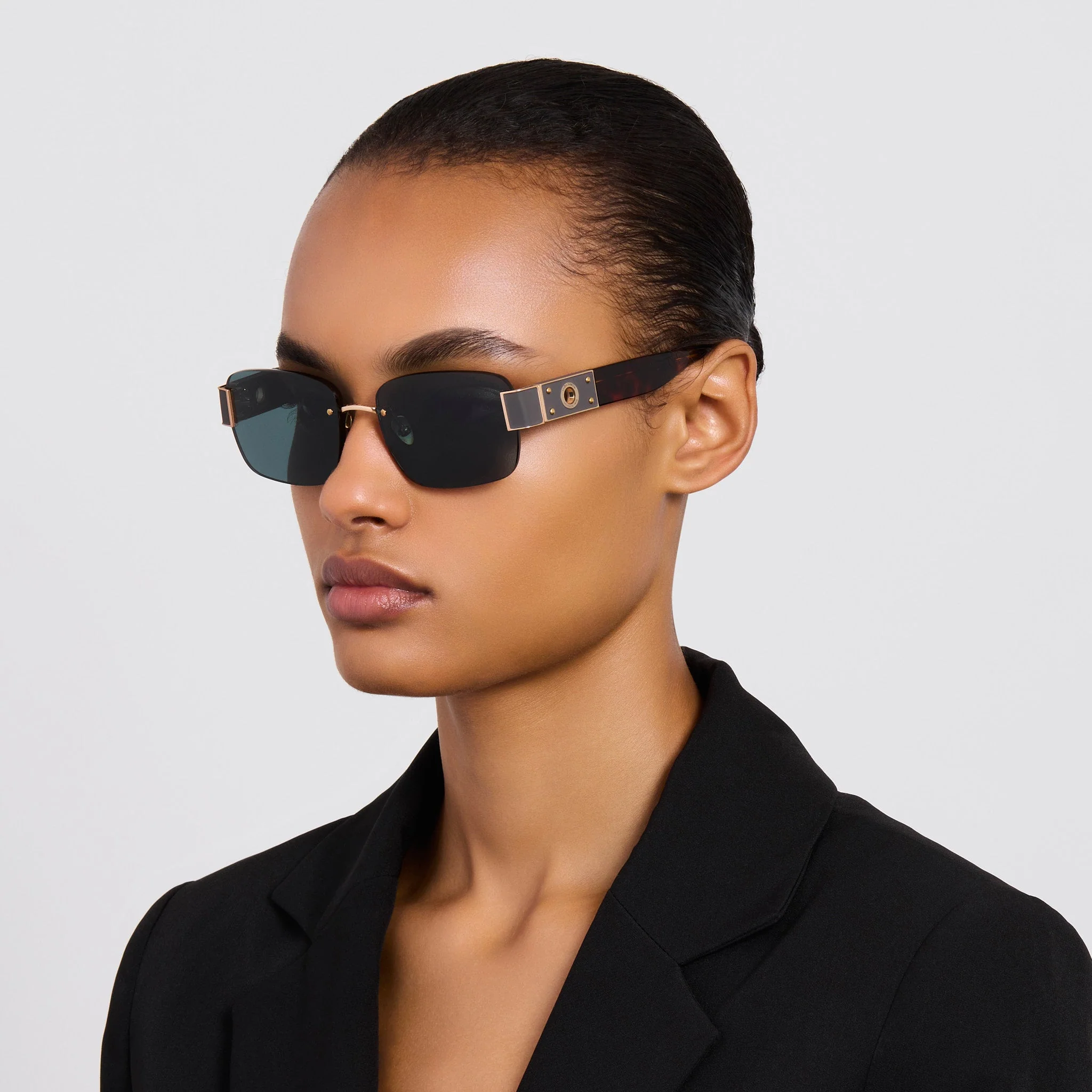 Jessica Sunglasses in Dark Tortoiseshell - Image 4