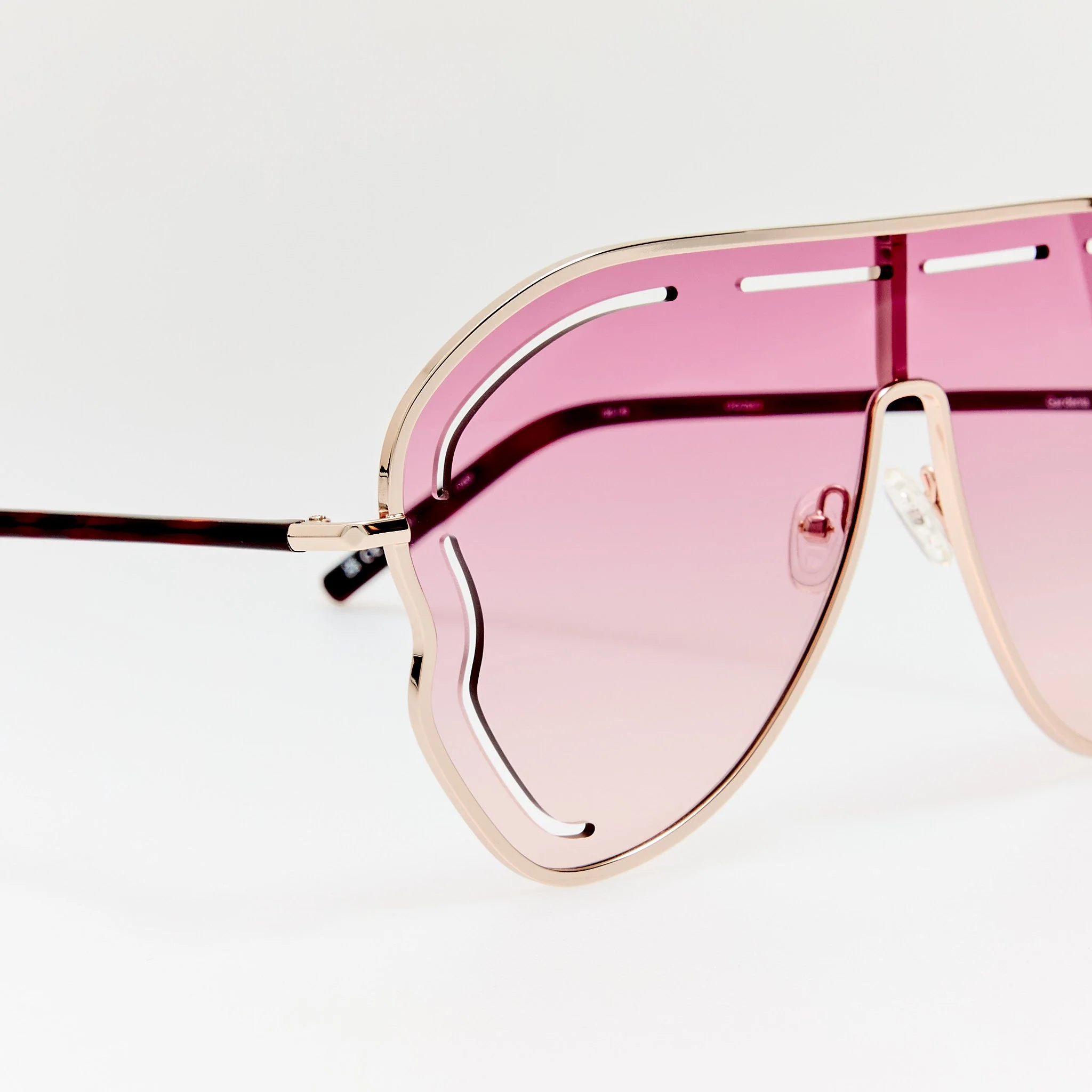 Kika Gardenia Sunglasses in Pink Gradient and Light Gold - Image 3