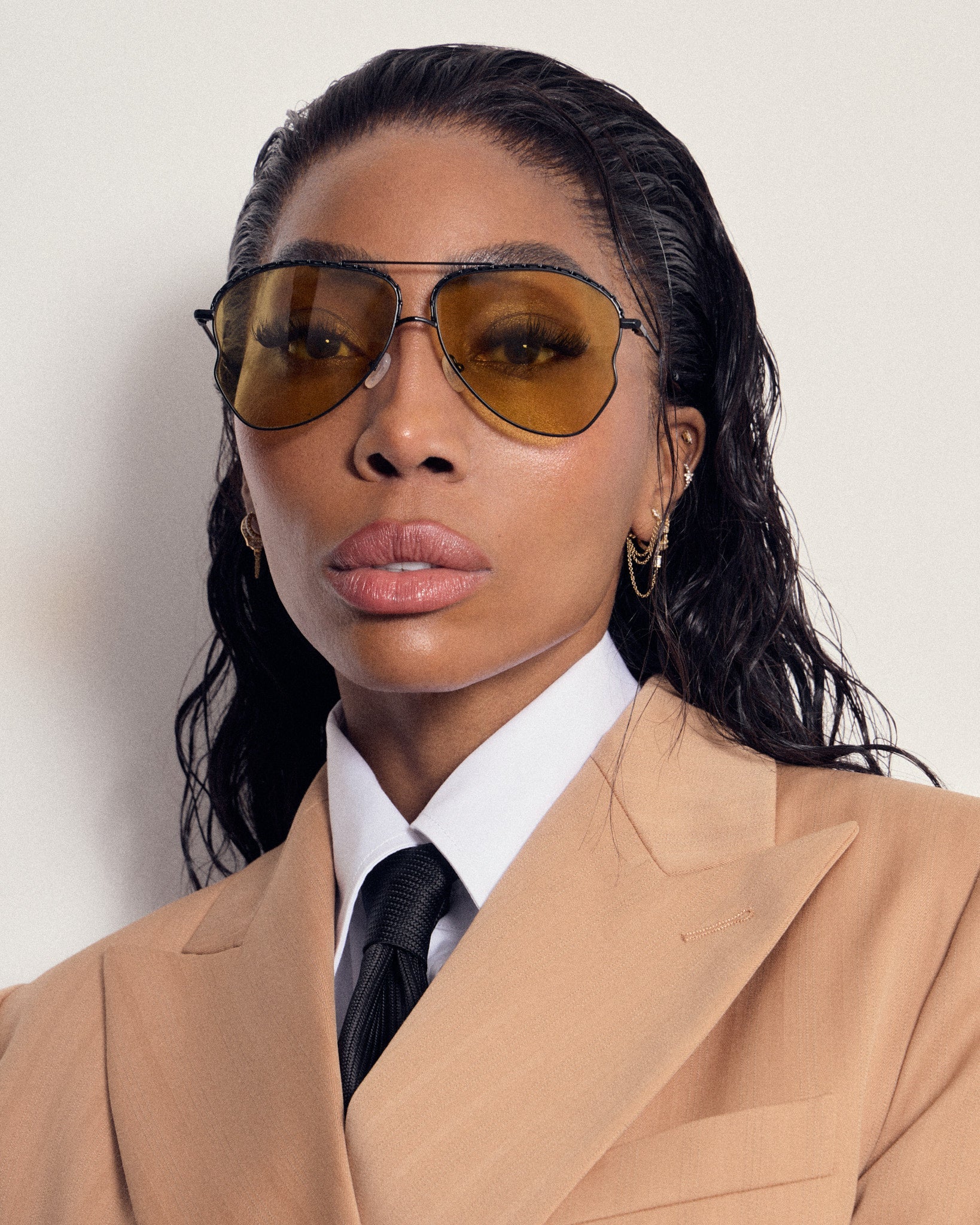 Kika Aviator Sunglasses in Yellow and Matt Black - Image 2