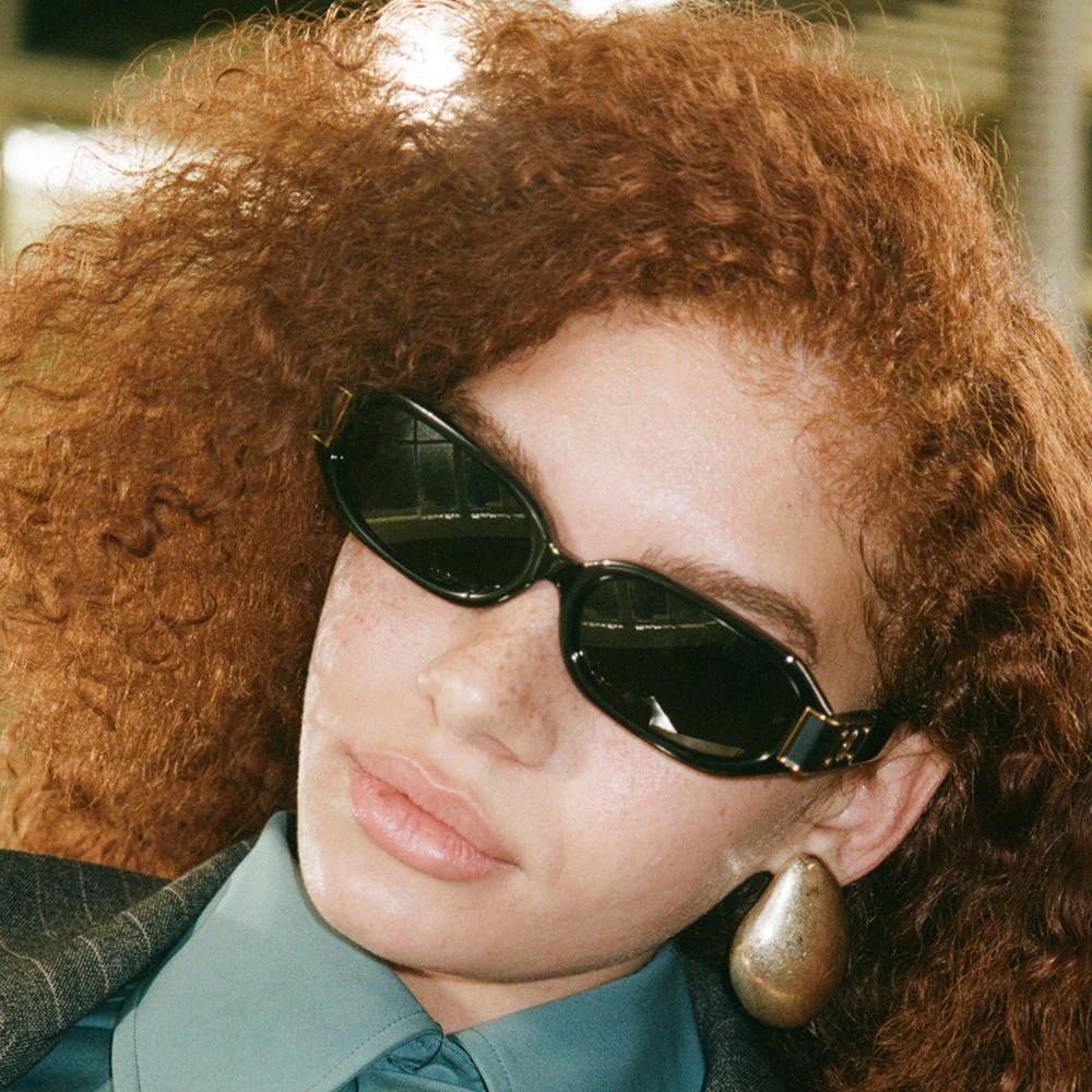 Laura Sunglasses in Black - Image 6