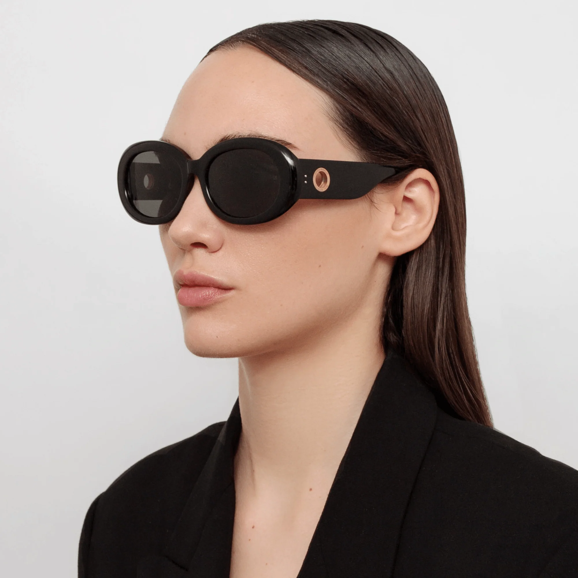 Lina Sunglasses in Black - Image 3