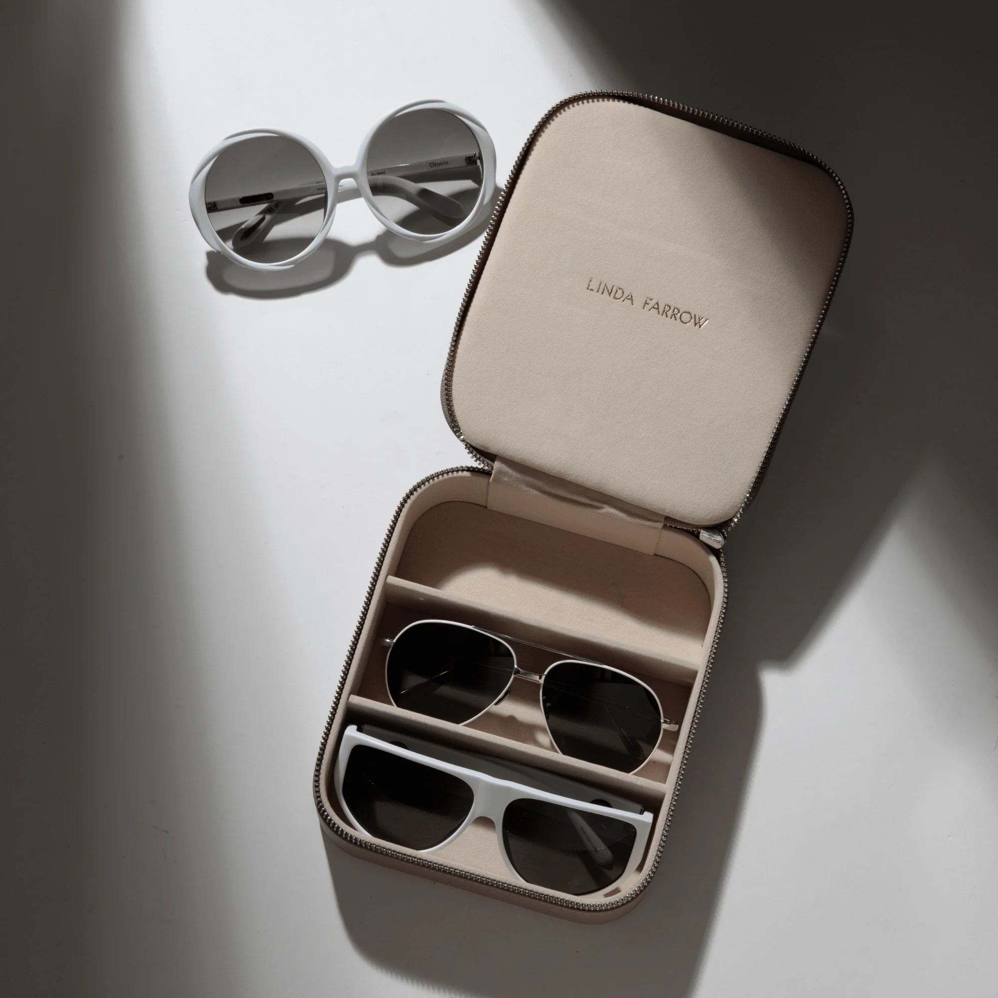 Three Pair Square Travel Case in Taupe - Image 2
