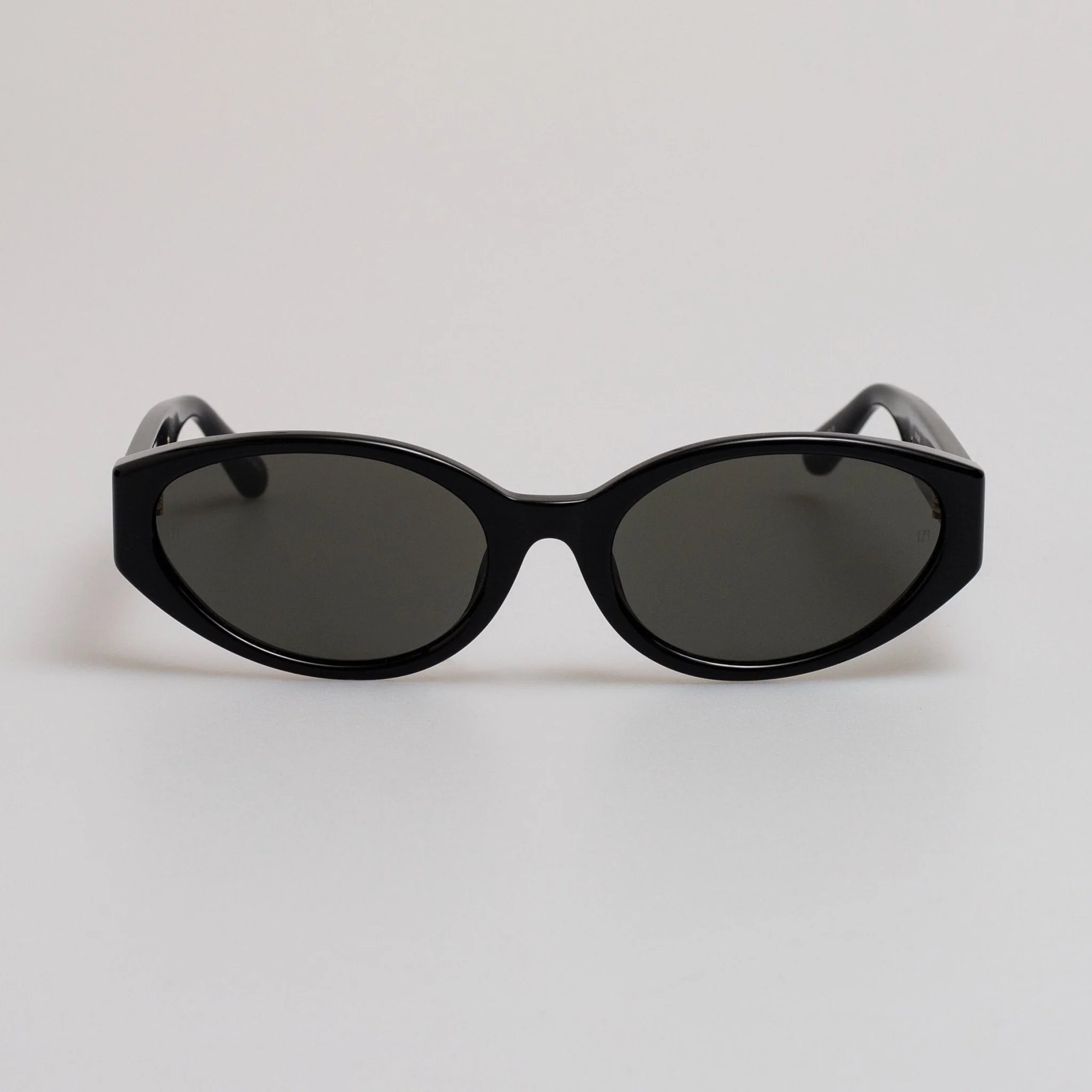 Lyra Oval Sunglasses in Black