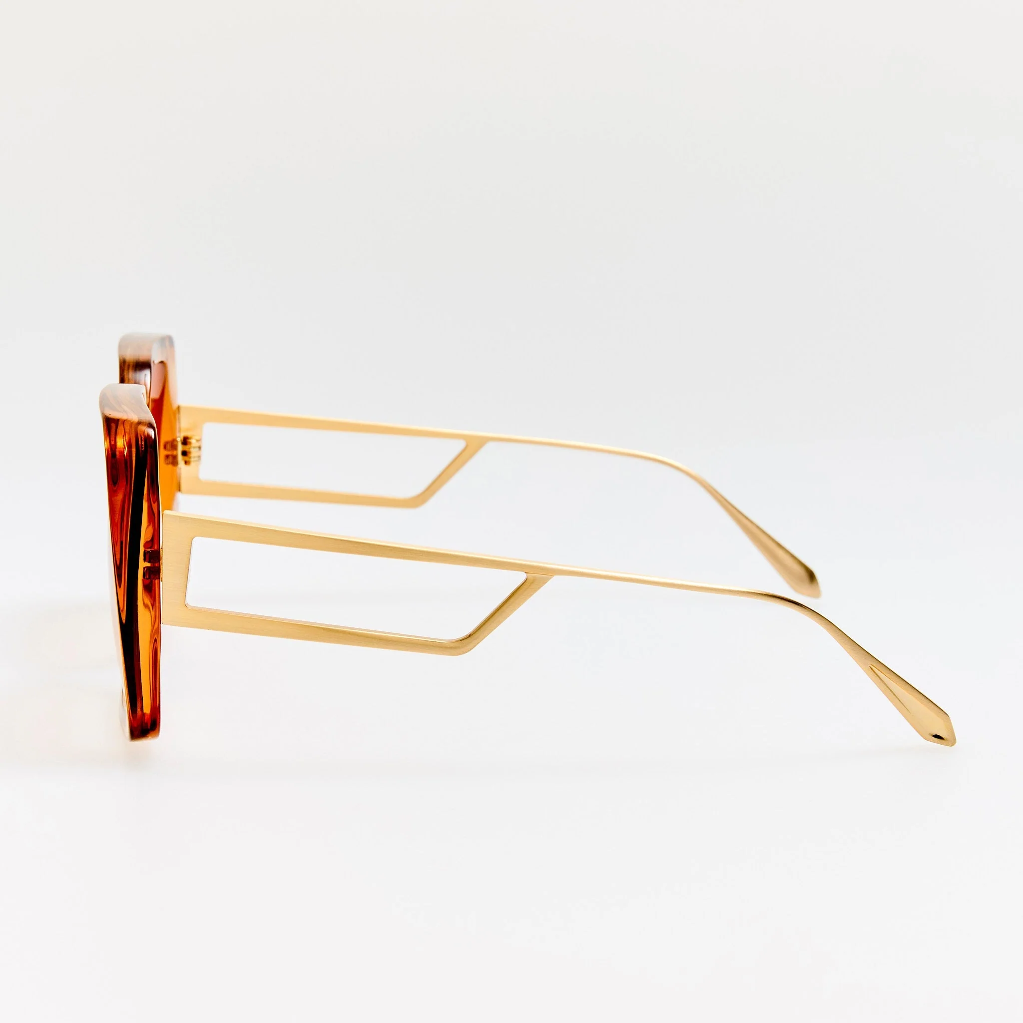 Macy Vista Temple Sunglasses in Honey - Image 5