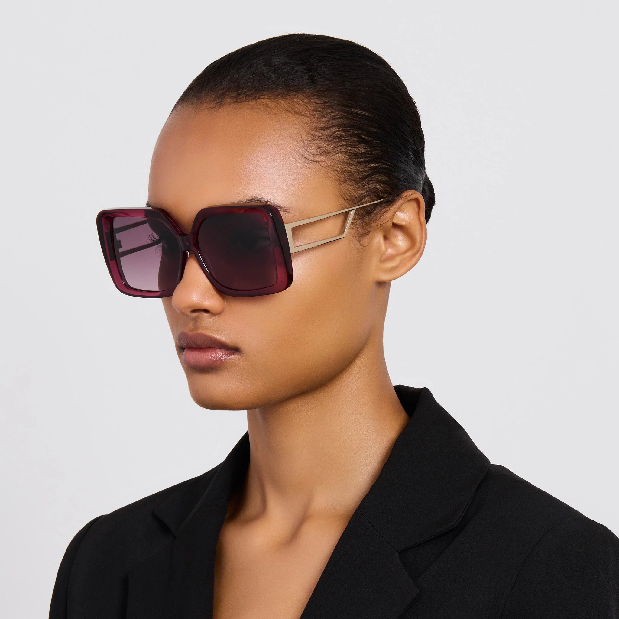 Macy Vista Temple Sunglasses in Wine - Image 3