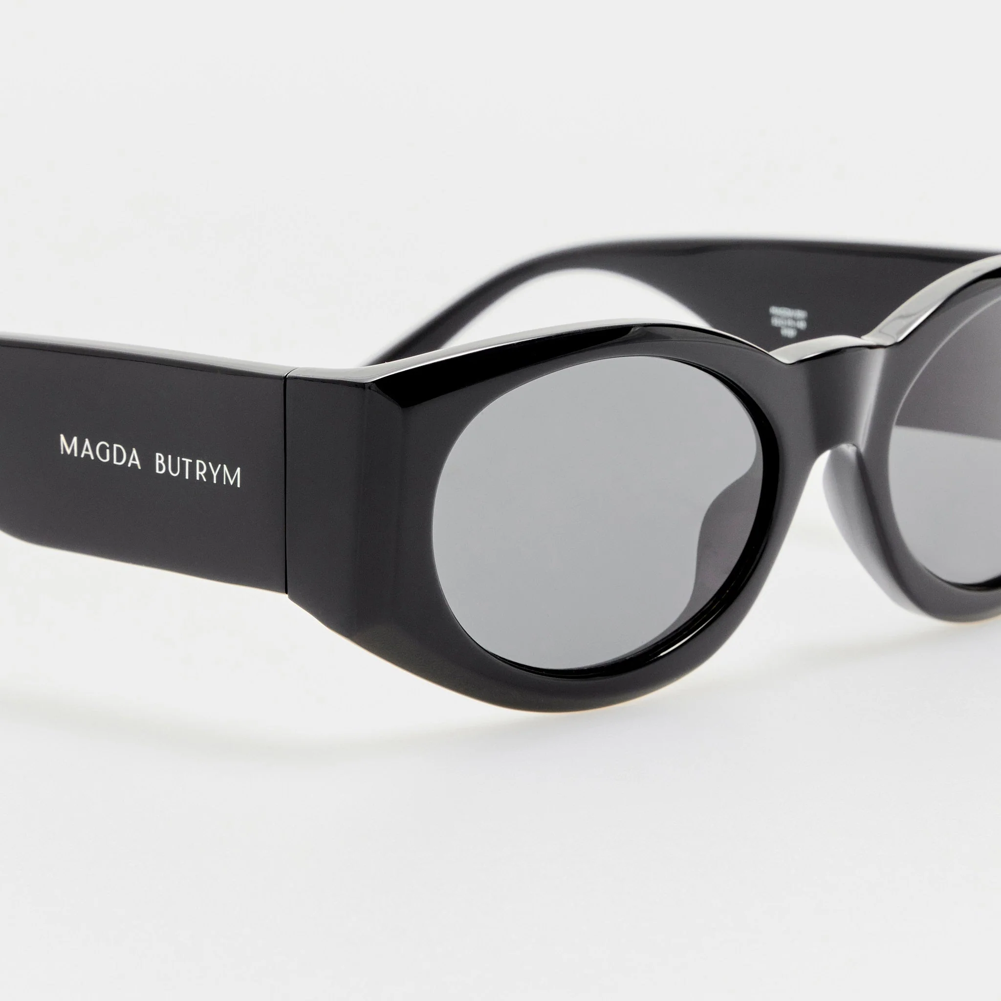 Sunglasses in Black and Grey - Image 5