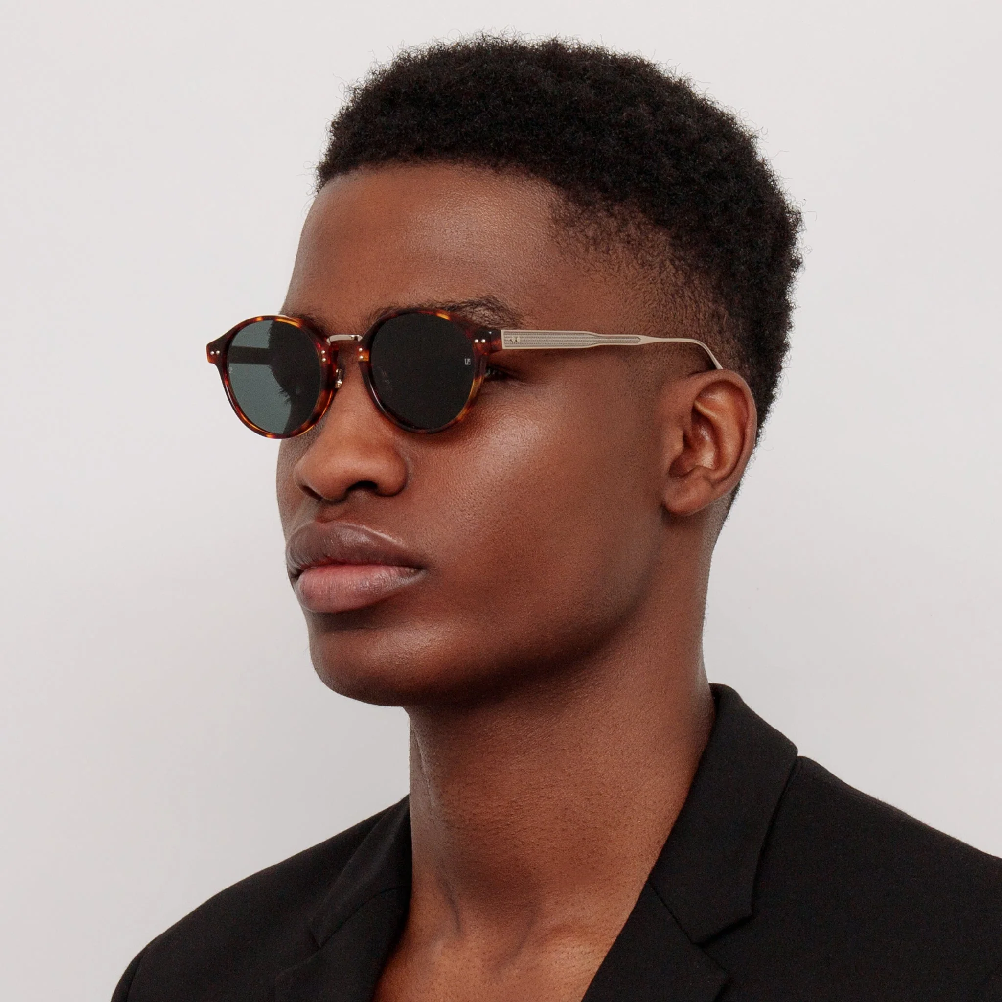 Marco Oval Sunglasses in Dark Tortoiseshell - Image 4