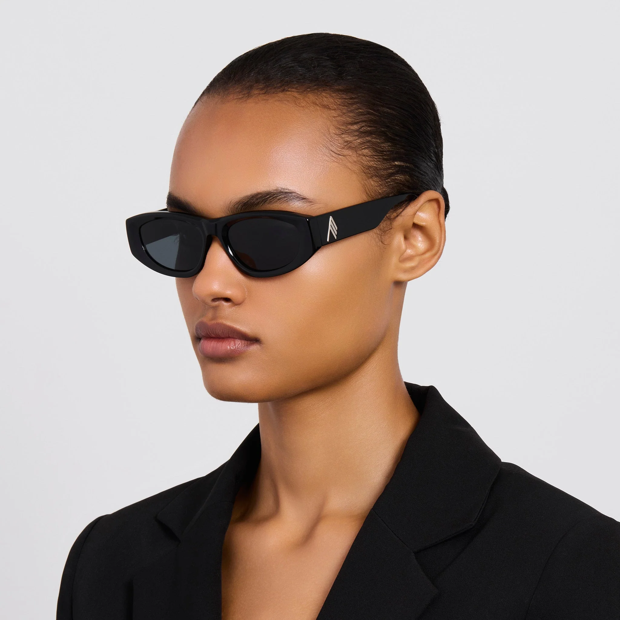 Maya D-Frame Sunglasses in Black and Grey - Image 3