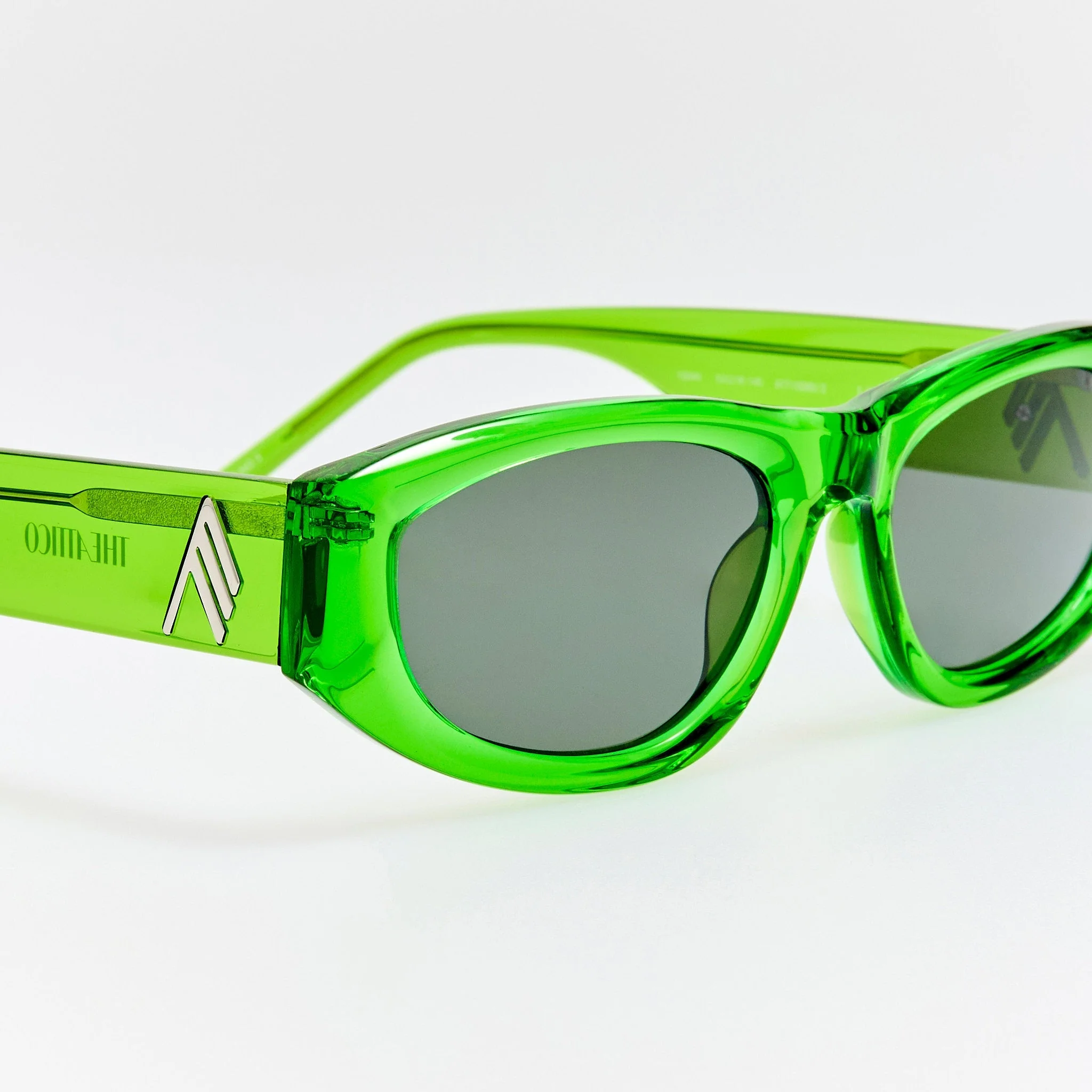 Maya D-Frame Sunglasses in Green - Image 5