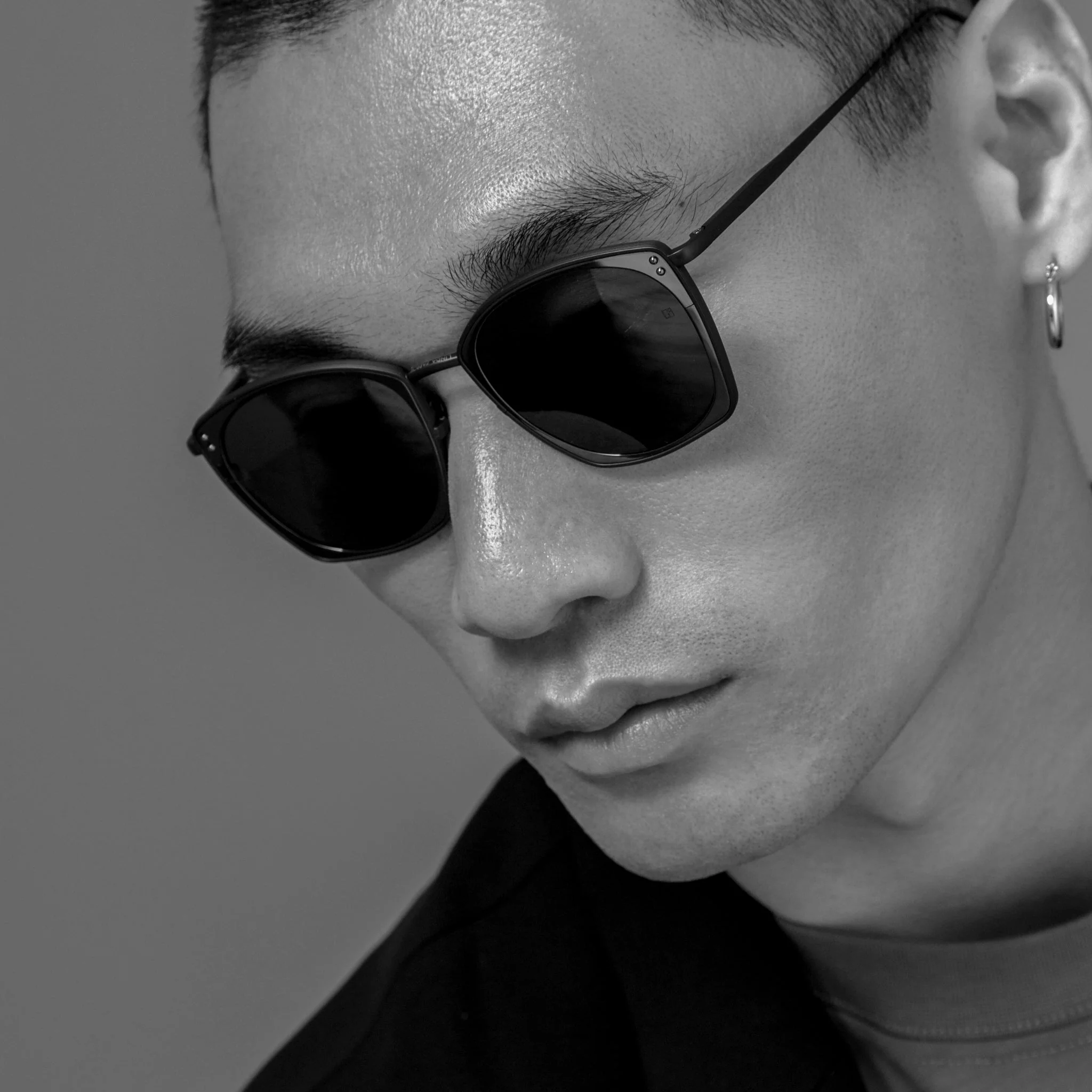 Milo Square Sunglasses in Matt Black Nickel - Image 3