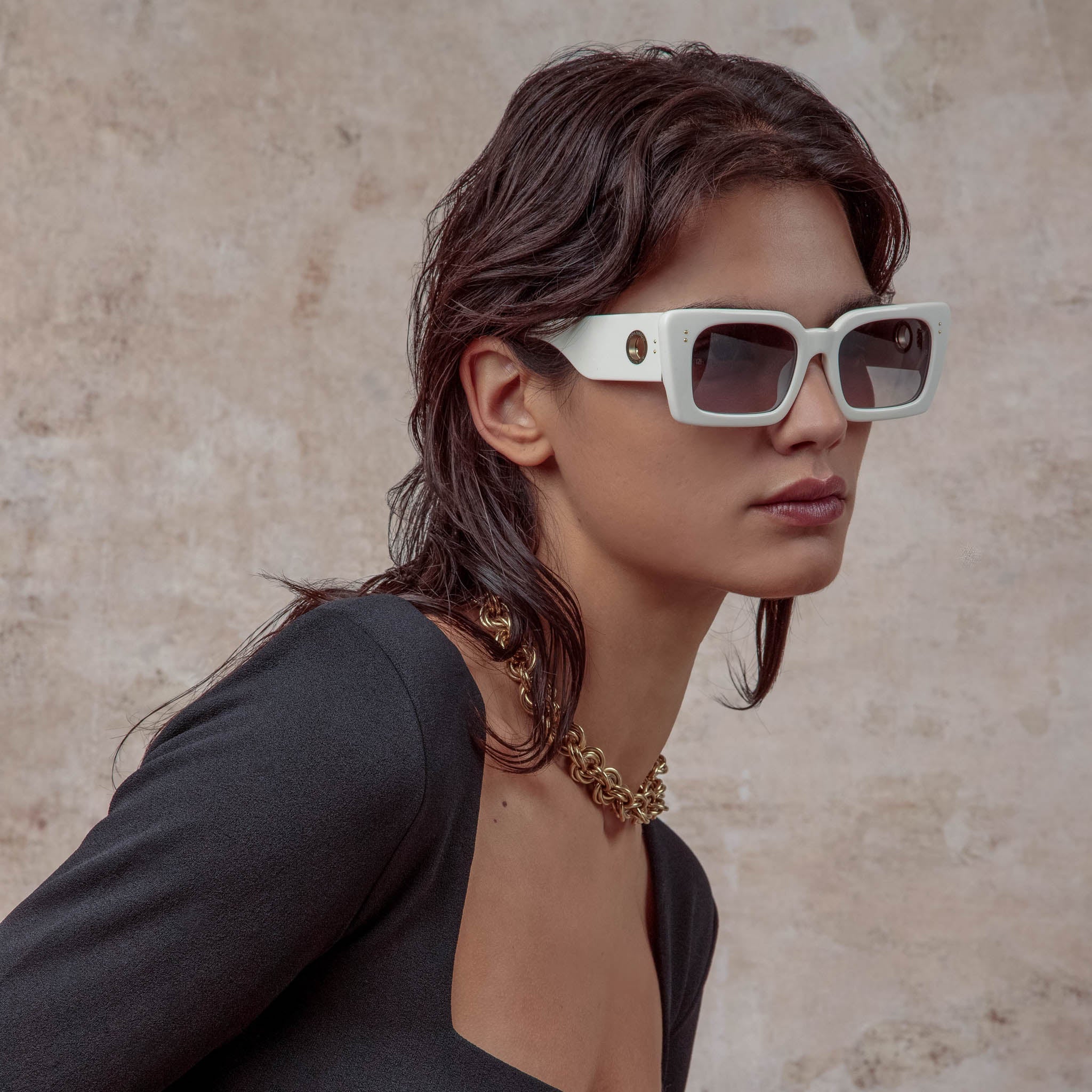 Nieve Sunglasses in White - Image 5