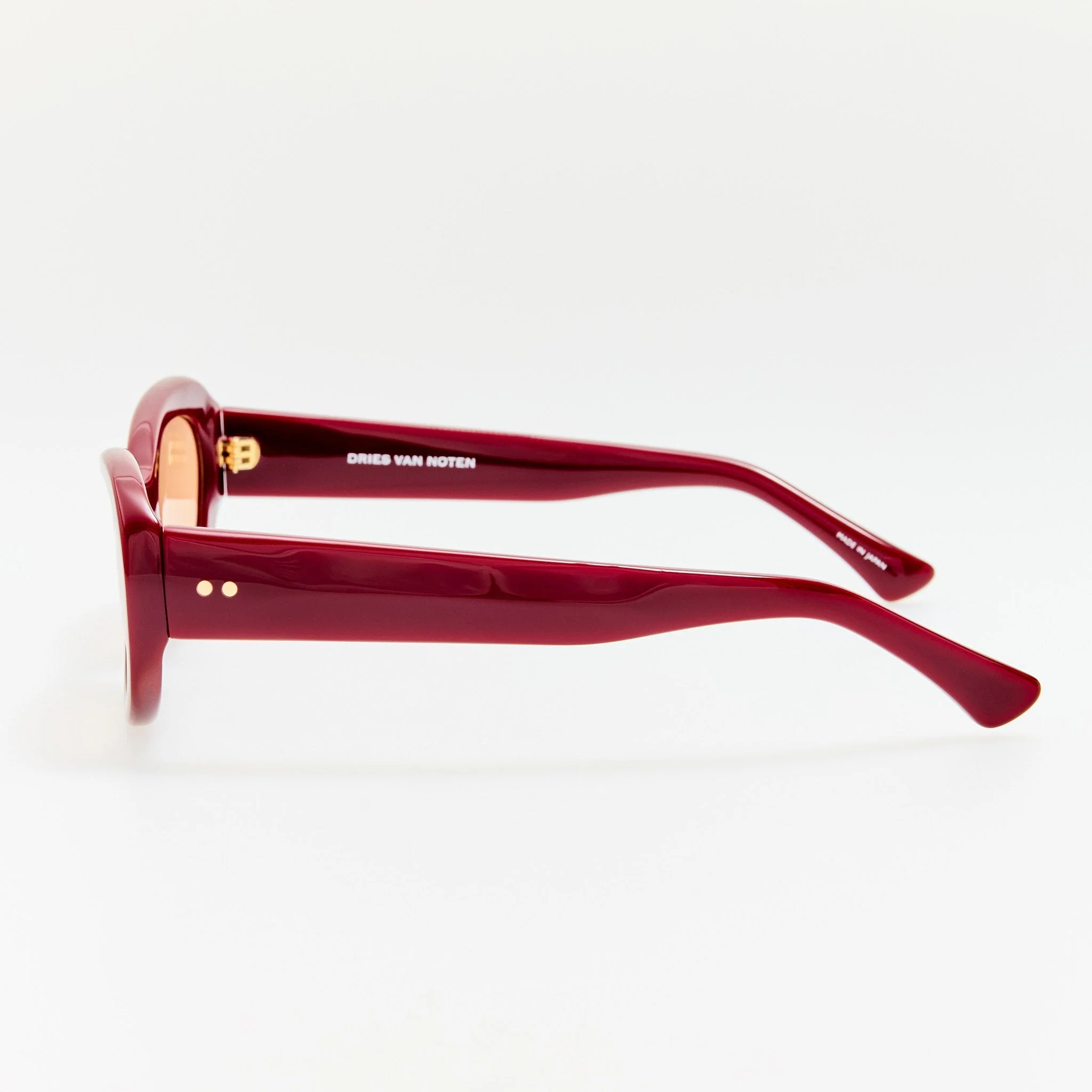 Oval Sunglases in Red - Image 3