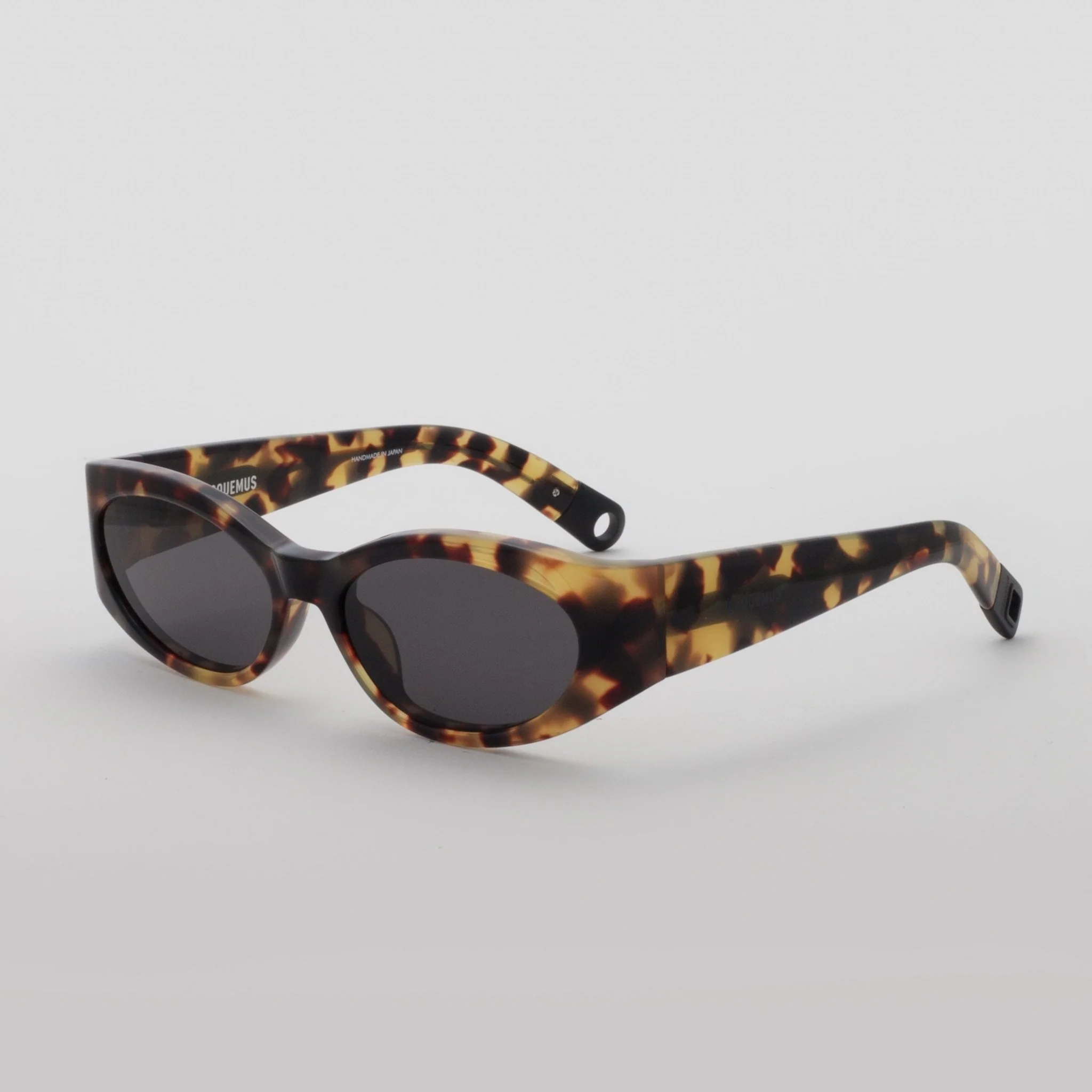 Ovalo Oval Sunglasses in Tortoiseshell - Image 2