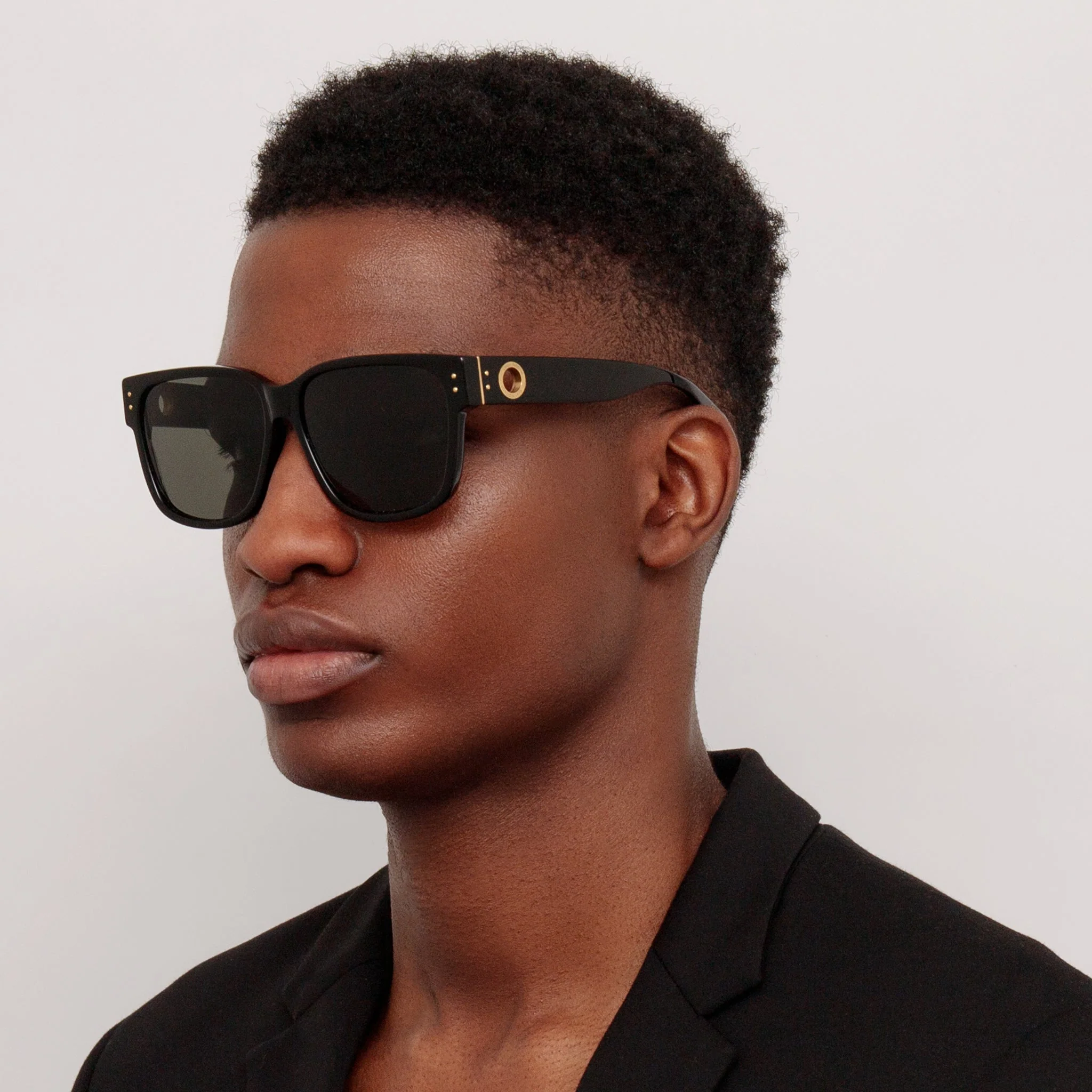 Perry Sunglasses in Black - Image 4