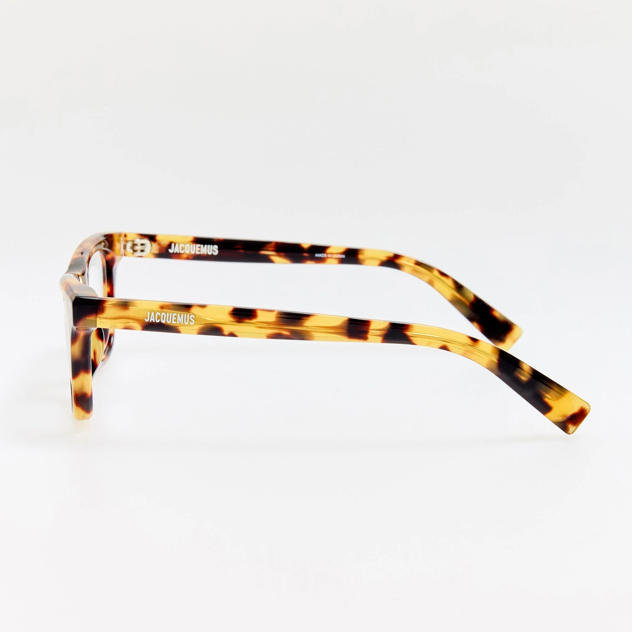 Pilotis Optical in Tortoiseshell - Image 3