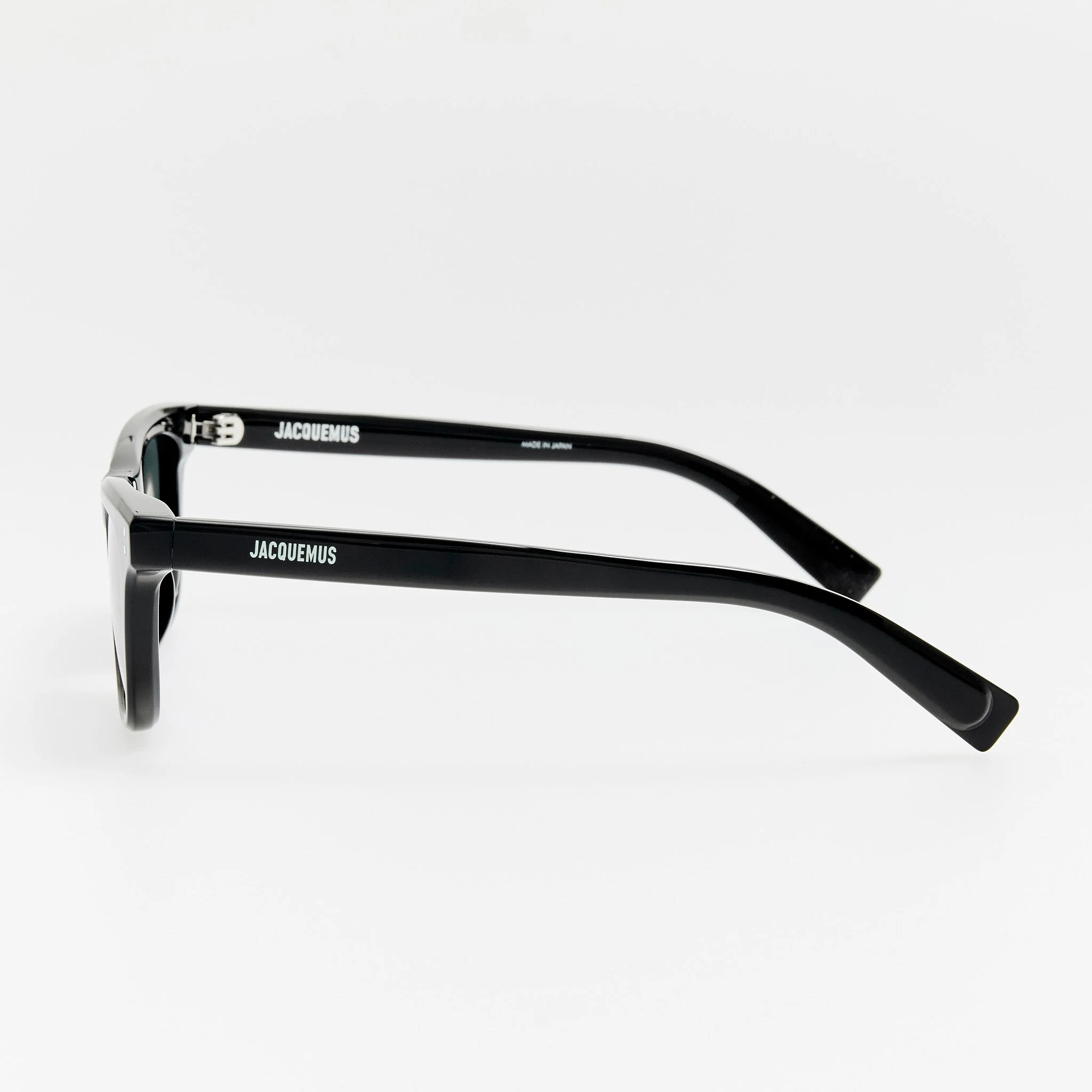 Pilotis Sunglasses in Black - Image 4