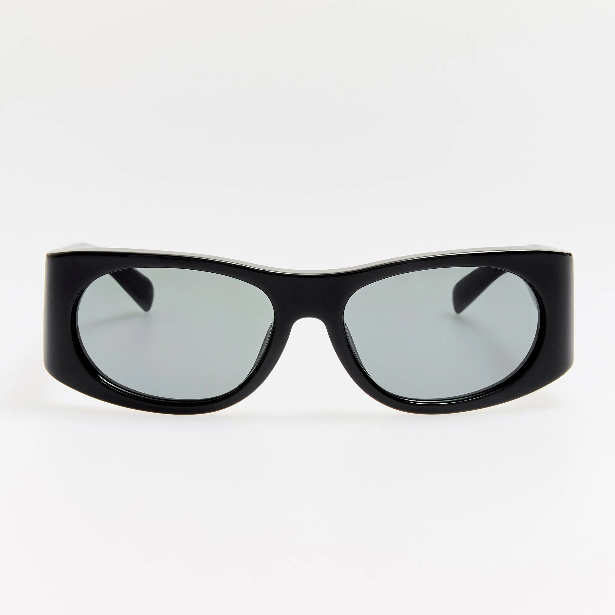 Plage Sunglasses in Black and Grey