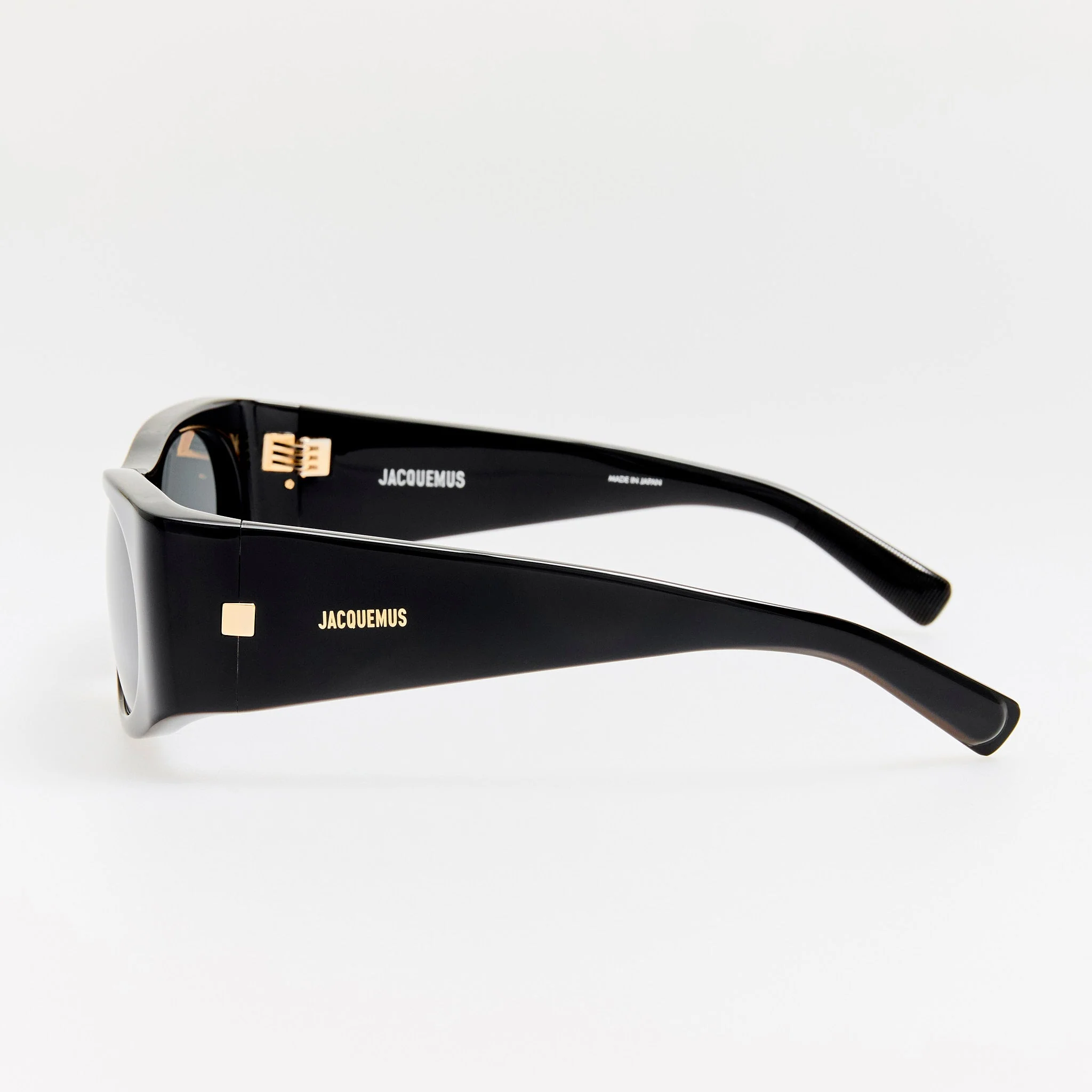 Plage Sunglasses in Black and Grey - Image 4