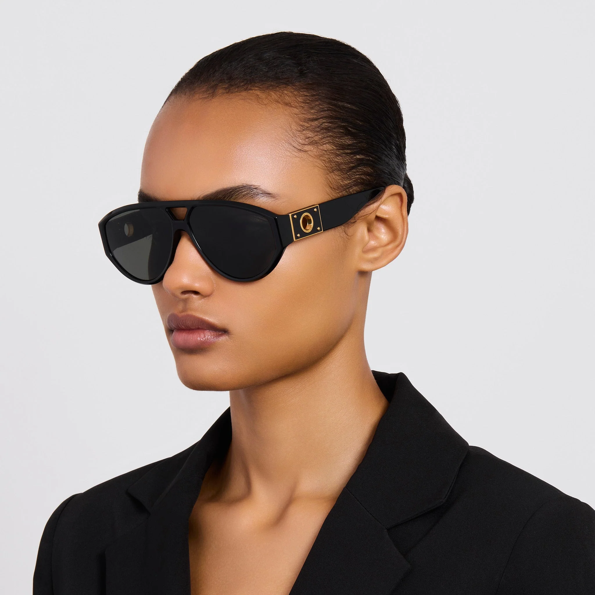 Portia Sunglasses in Black - Image 4